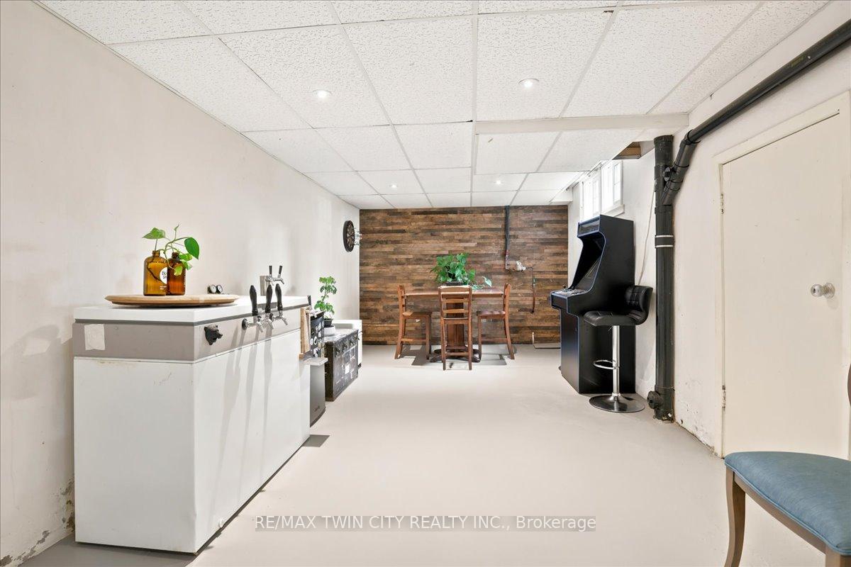 Photo 33 of 85 Albert Street, Waterloo, Beechwood/University — HOMEH