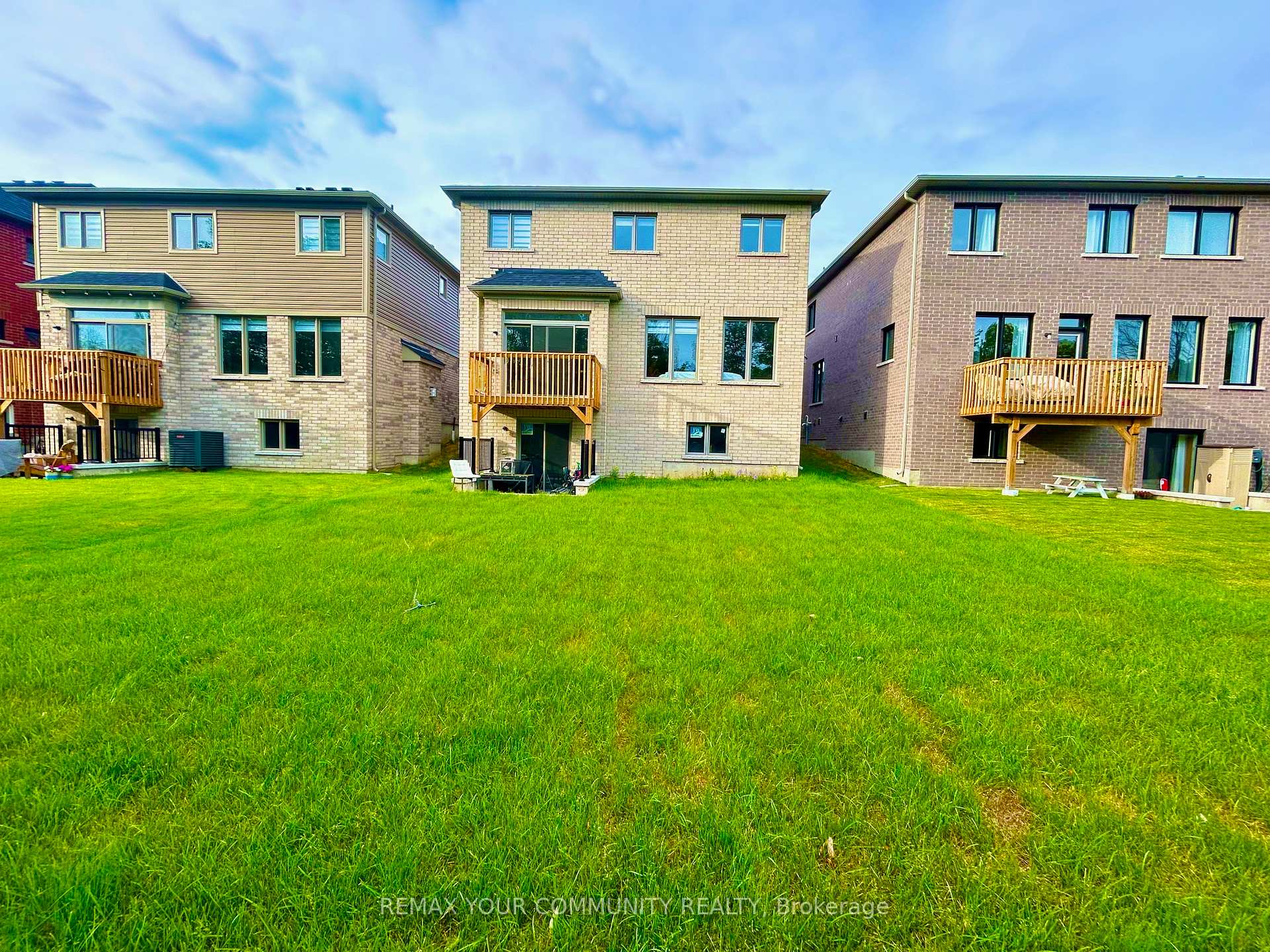 Photo 10 of 24 Baycroft Boulevard, Essa, Angus — HOMEH