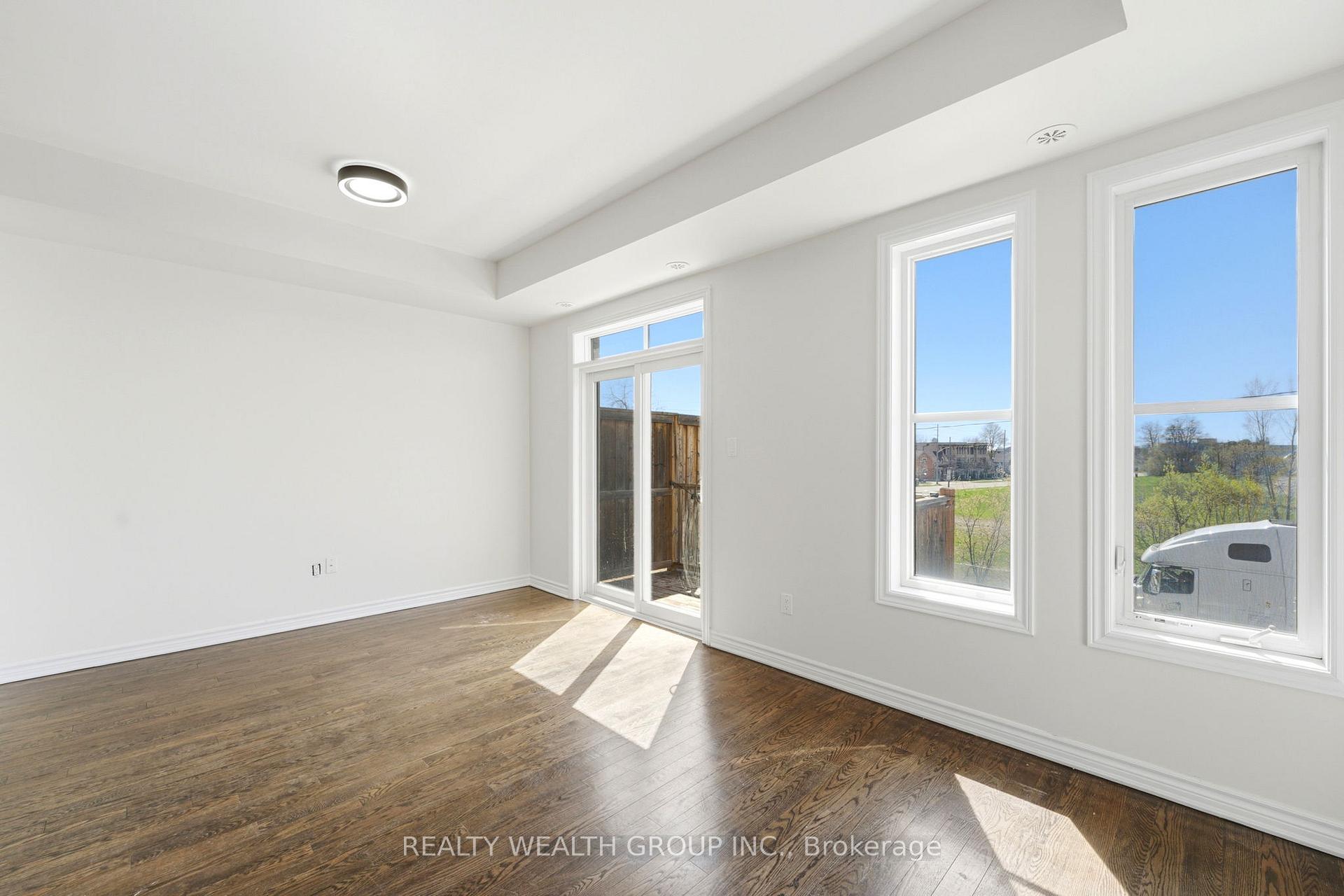 Photo 11 of 7 City Park Circle, Vaughan, West Woodbridge — HOMEH
