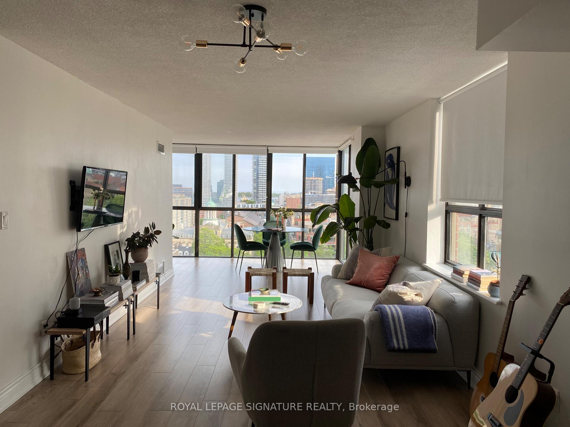 Photo 2 of Unit 1304, 95 Lombard Street, Toronto, Church-Yonge Corridor — HOMEH