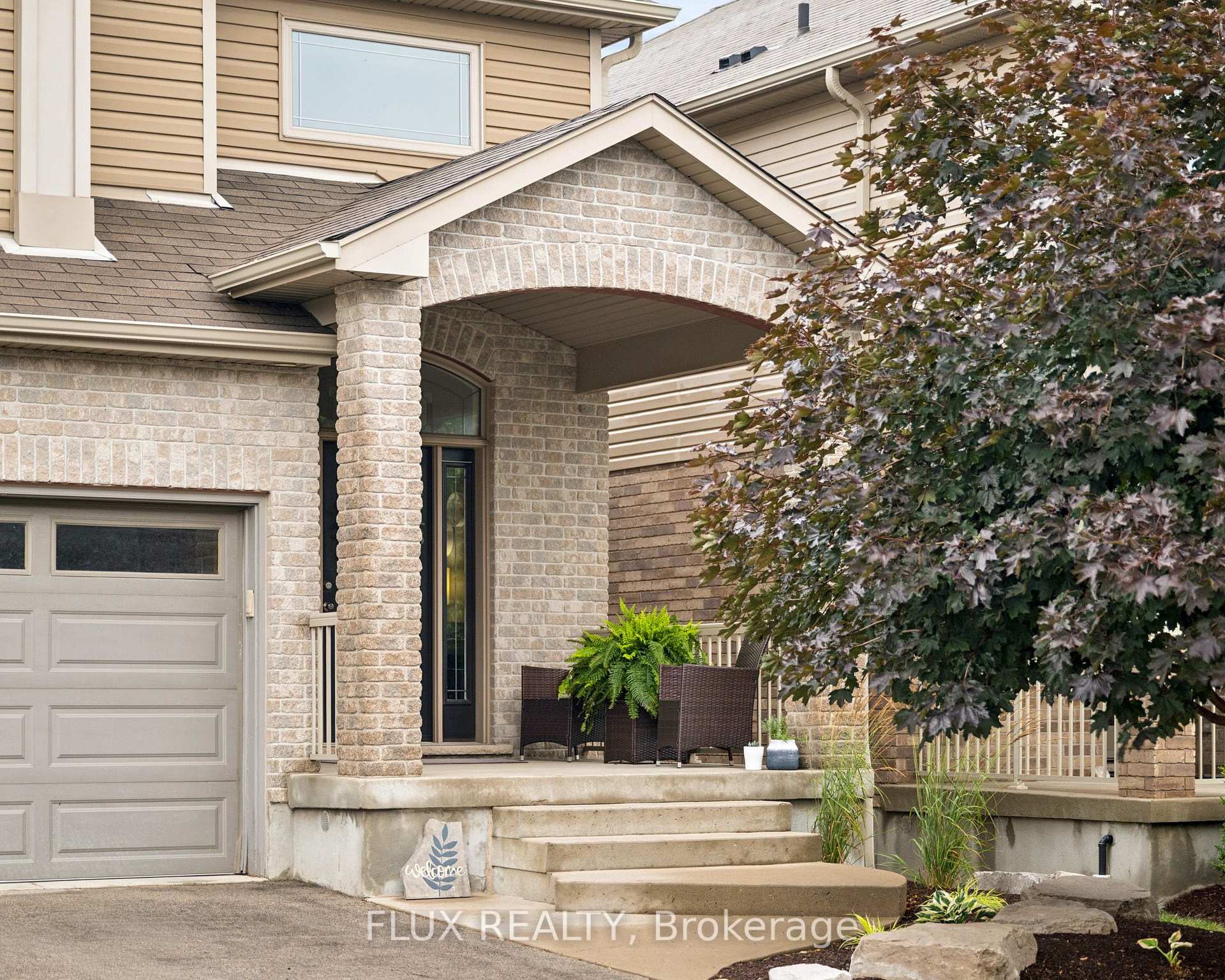 Photo 3 of 142 Maplecrest Drive, Woolwich, Breslau — HOMEH