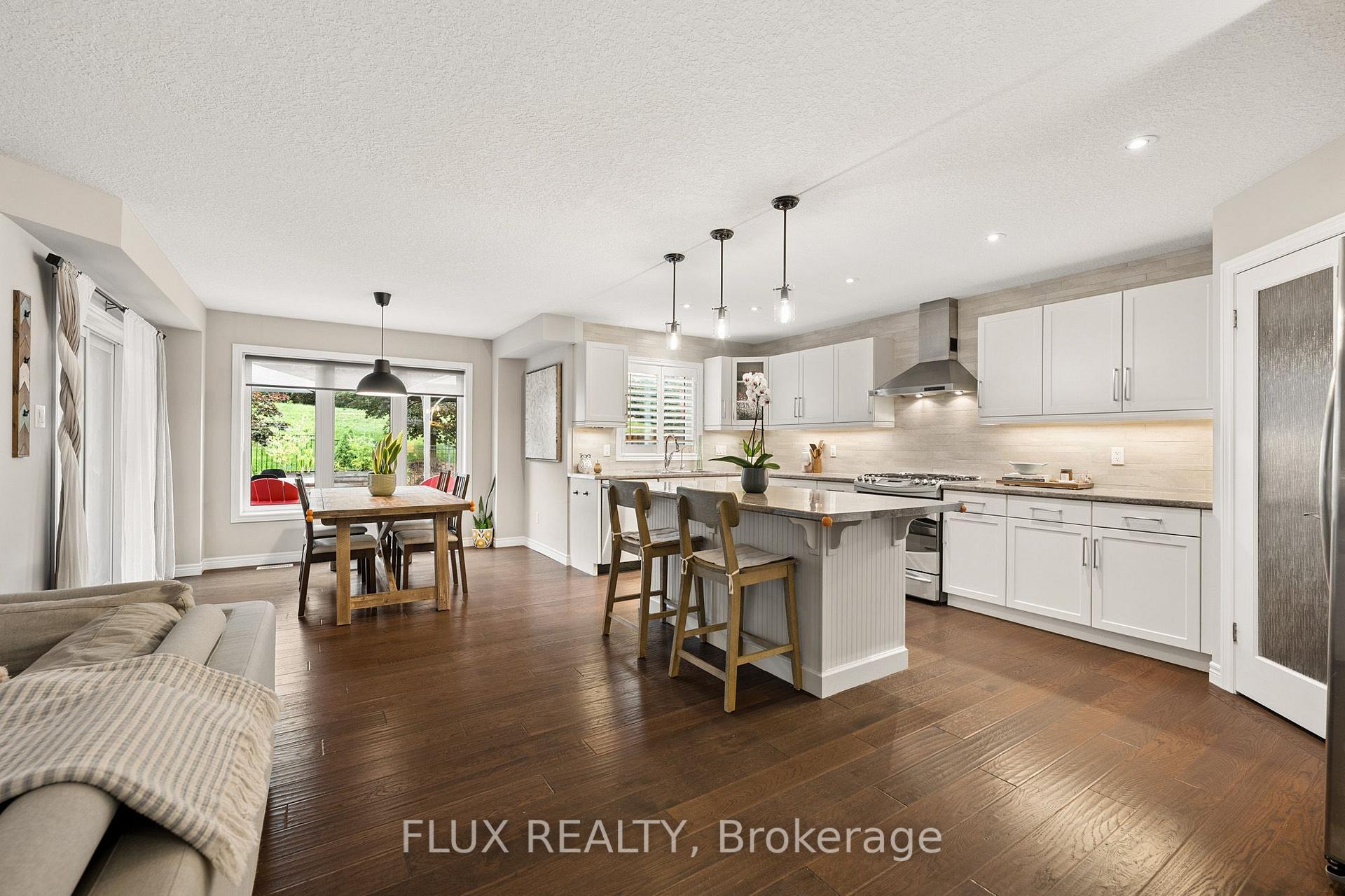Photo 7 of 142 Maplecrest Drive, Woolwich, Breslau — HOMEH