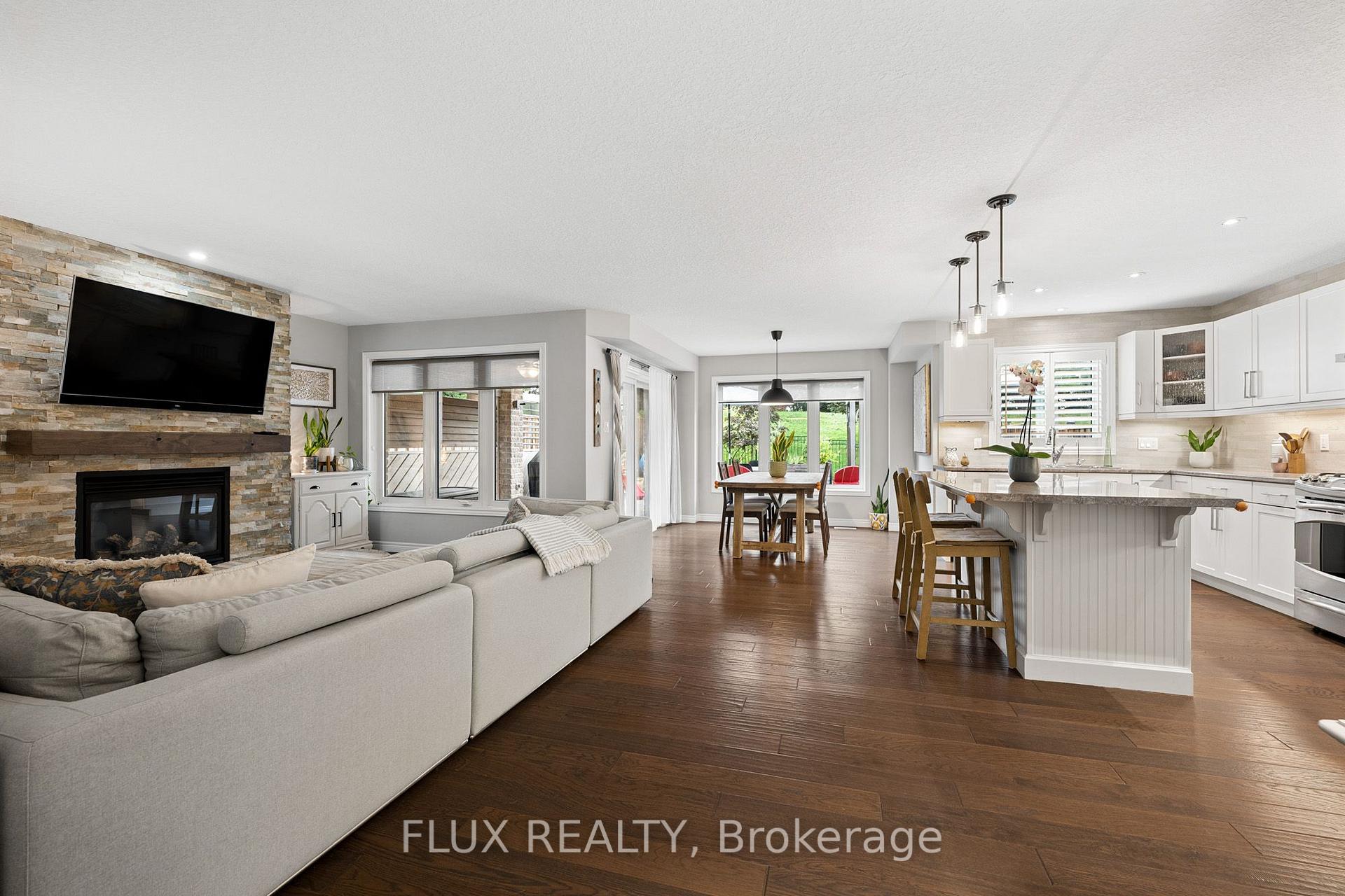 Photo 12 of 142 Maplecrest Drive, Woolwich, Breslau — HOMEH