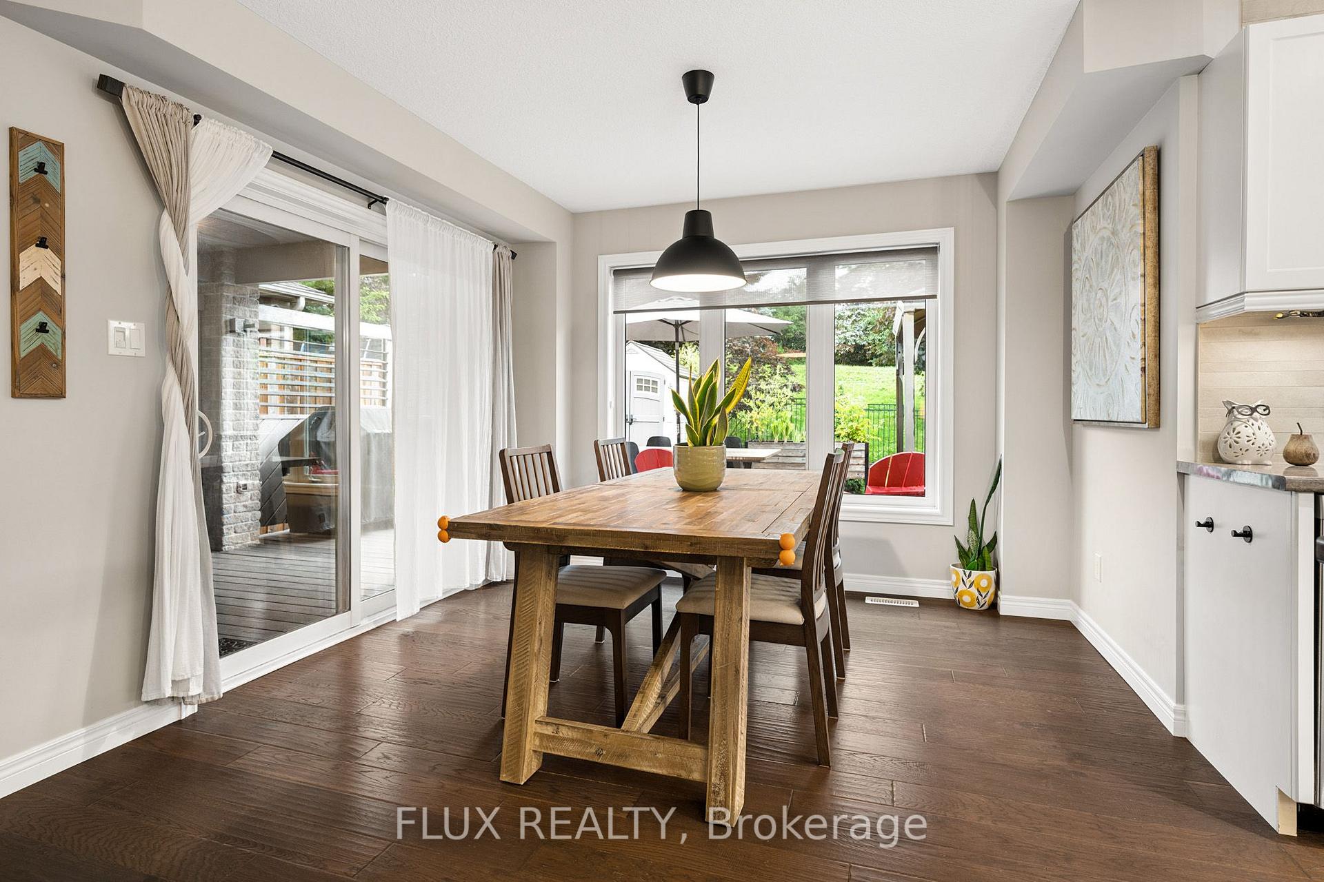 Photo 15 of 142 Maplecrest Drive, Woolwich, Breslau — HOMEH