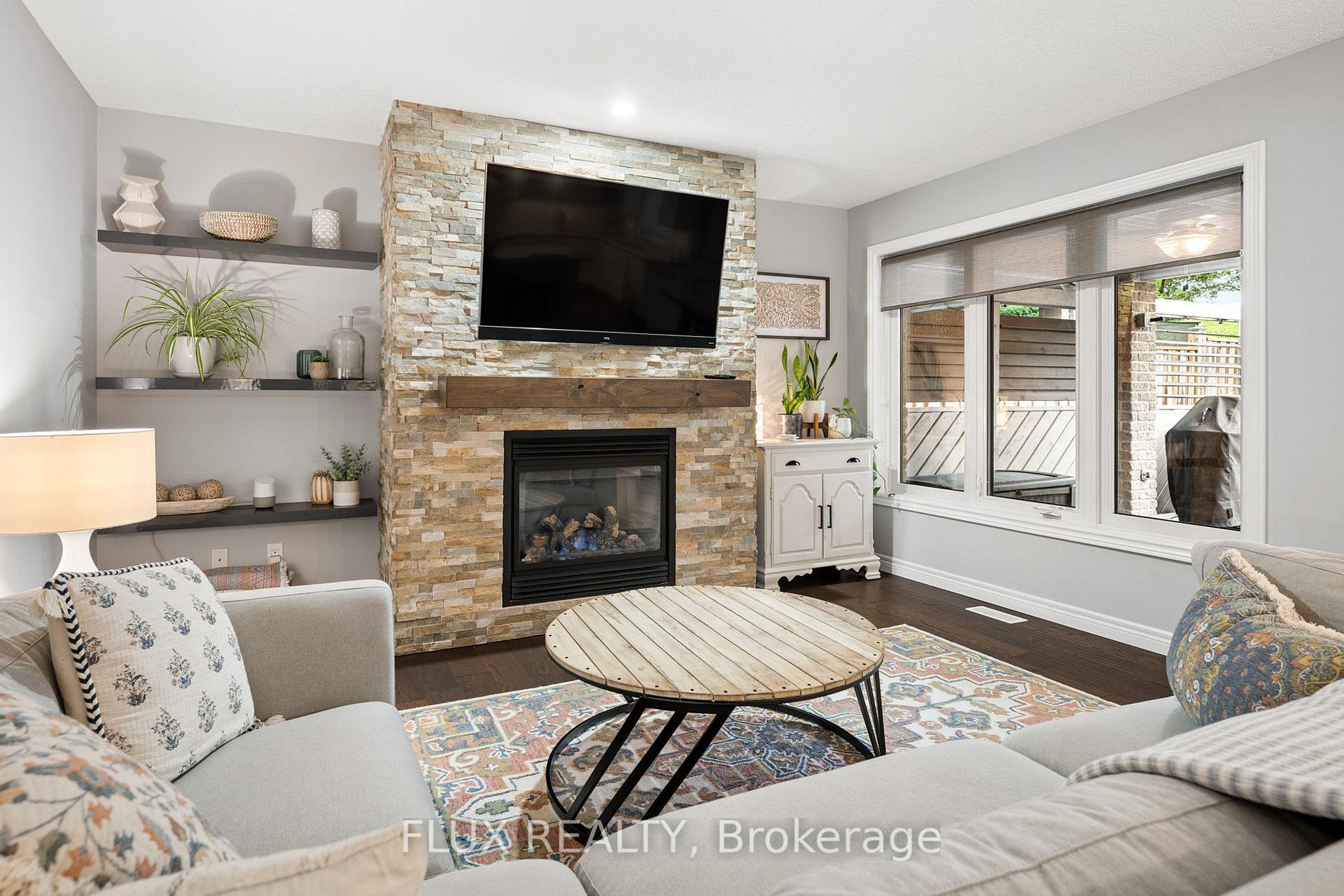 Photo 18 of 142 Maplecrest Drive, Woolwich, Breslau — HOMEH