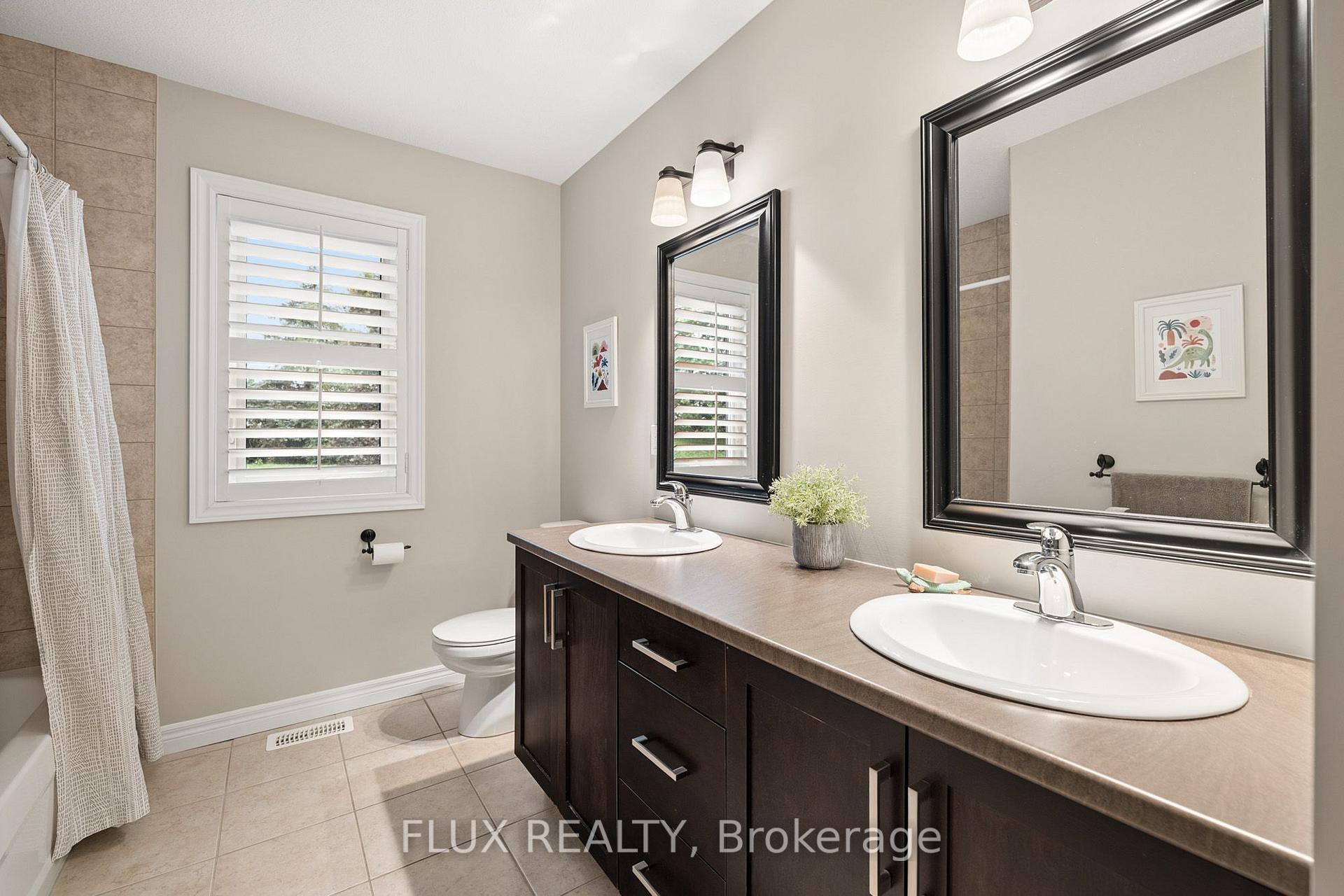 Photo 32 of 142 Maplecrest Drive, Woolwich, Breslau — HOMEH