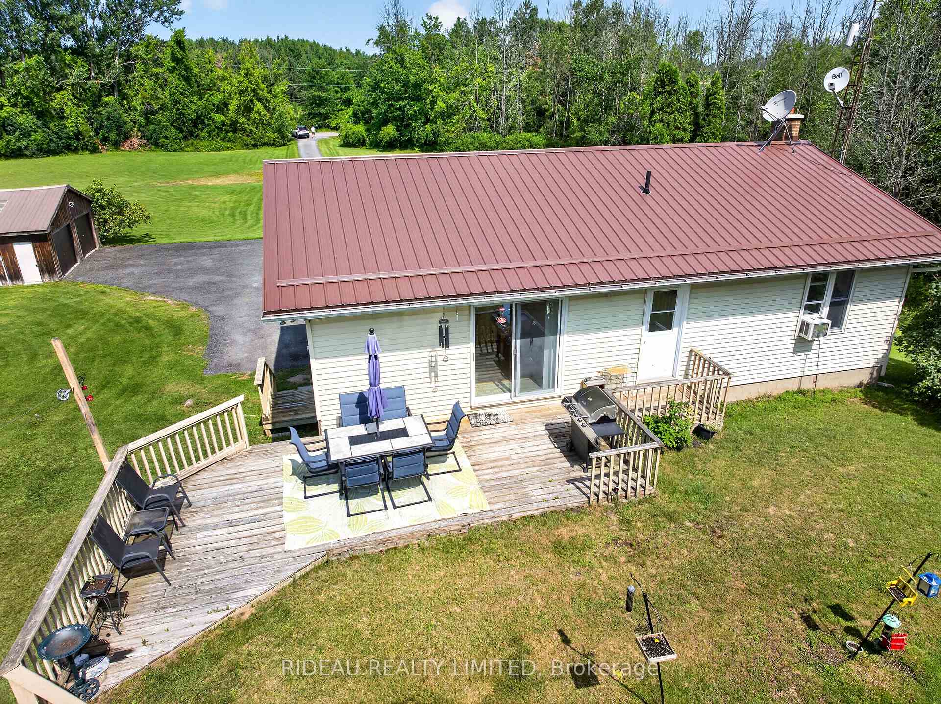 Photo 4 of 93 Mallens Road, Rideau Lakes, Rideau Lakes (South Crosby) Twp — HOMEH