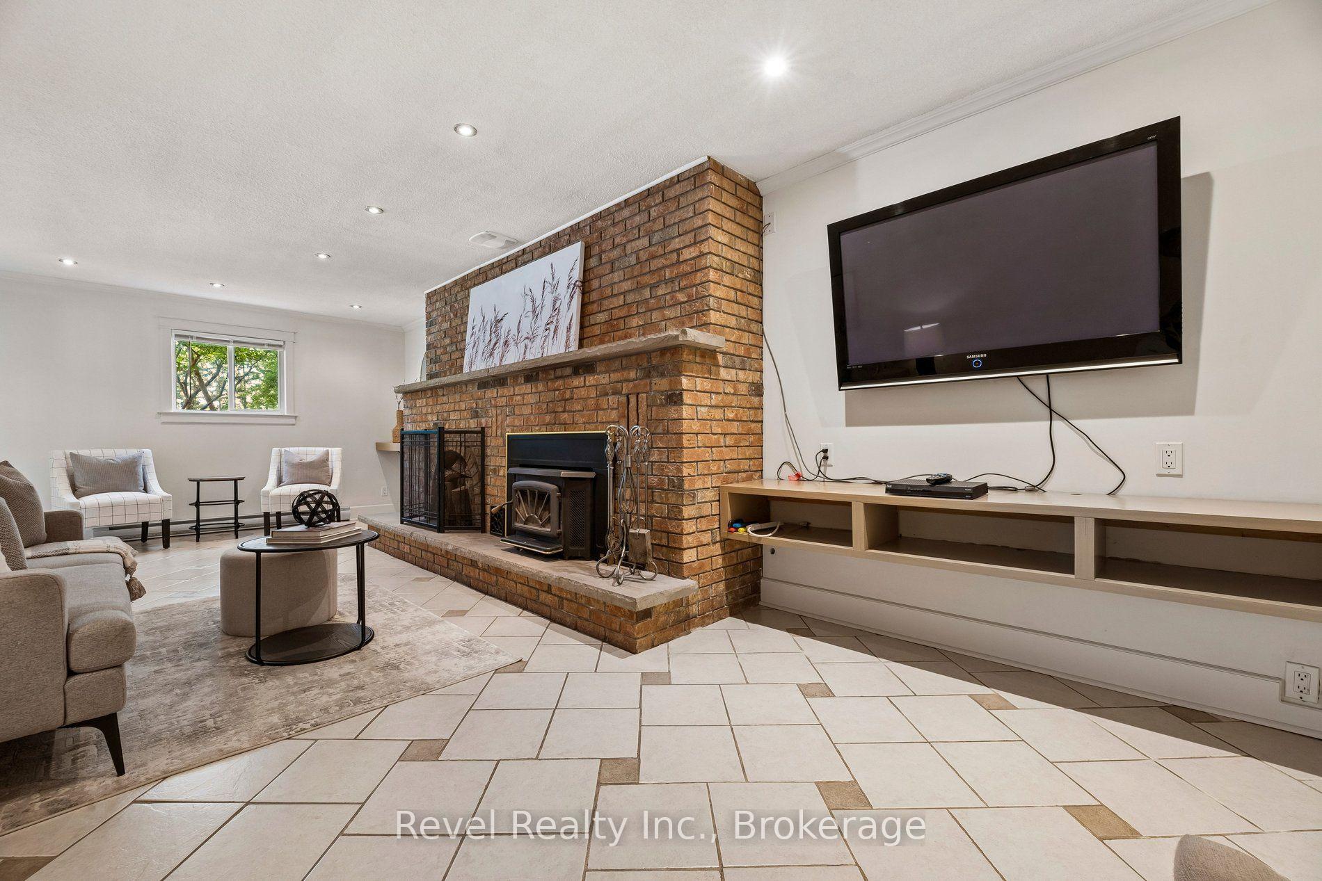 Photo 7 of 41 Lakeview Boulevard, Kawartha Lakes, Little Britain — HOMEH