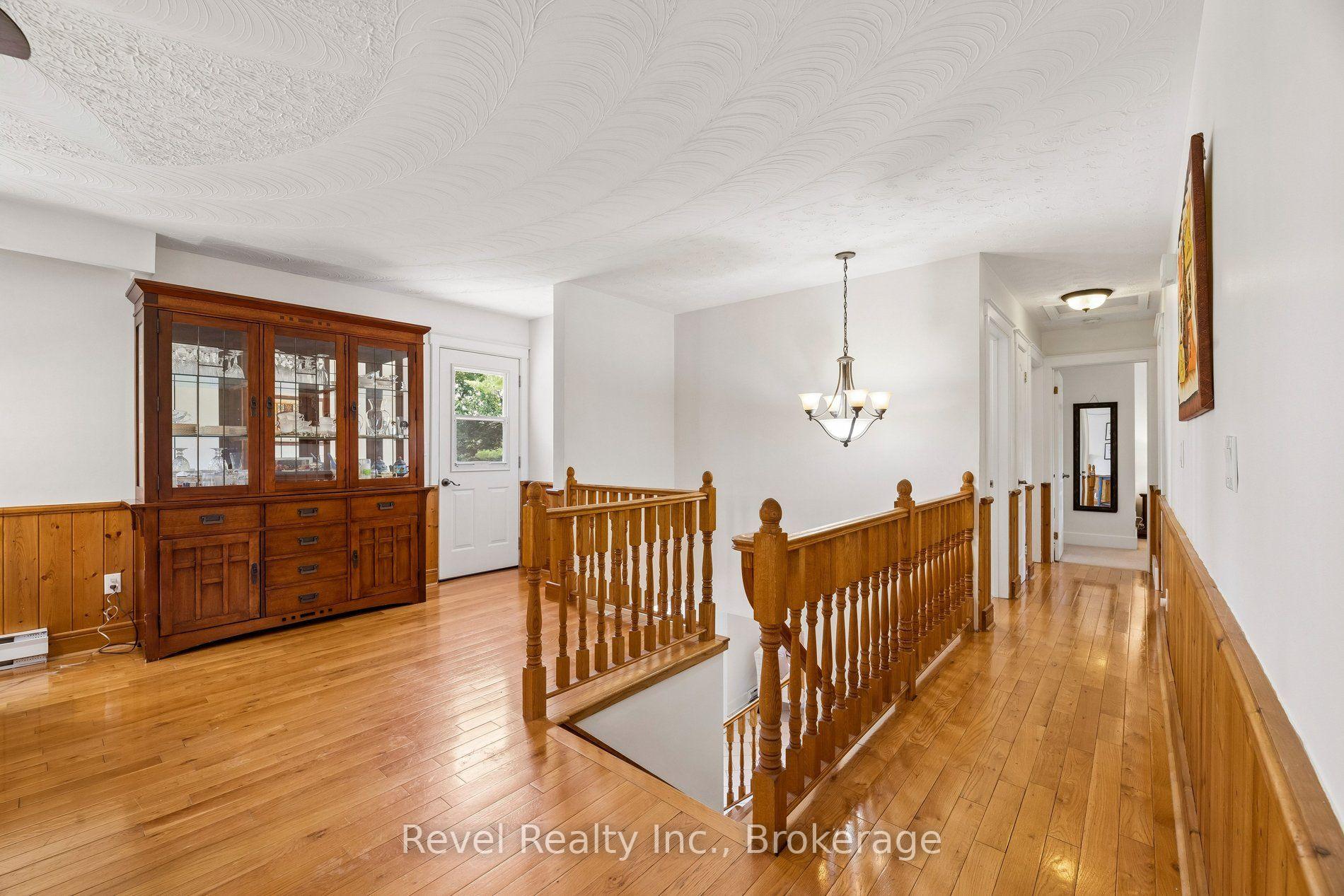 Photo 8 of 41 Lakeview Boulevard, Kawartha Lakes, Little Britain — HOMEH