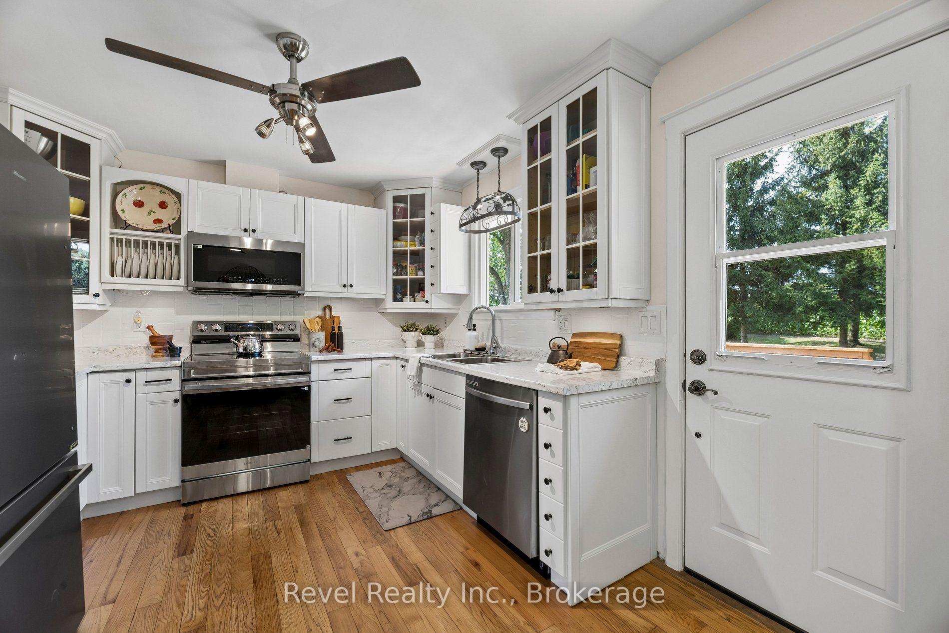 Photo 16 of 41 Lakeview Boulevard, Kawartha Lakes, Little Britain — HOMEH