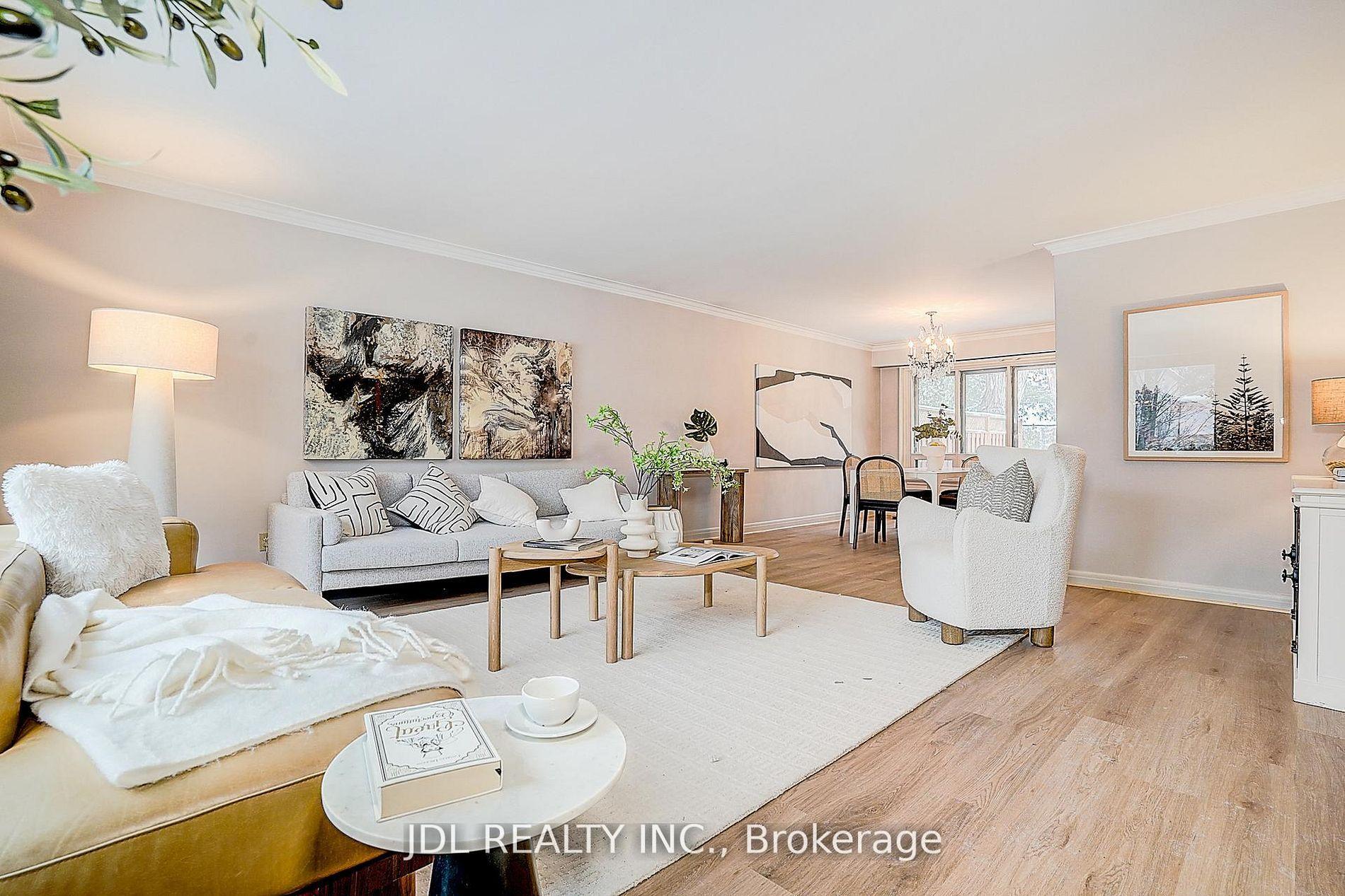 Photo 8 of 87 Munro Boulevard, North York, St. Andrew-Windfields — HOMEH