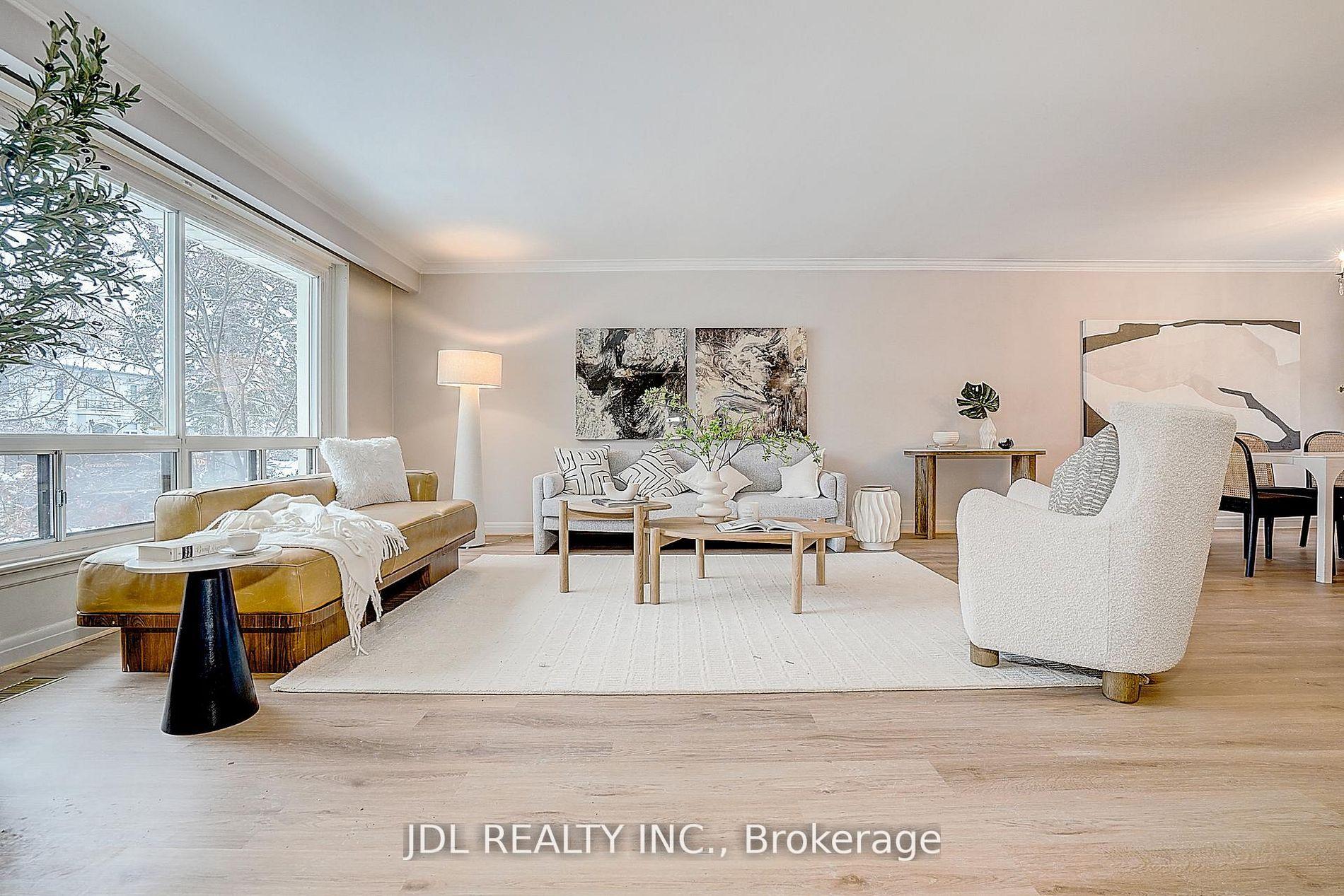 Photo 9 of 87 Munro Boulevard, North York, St. Andrew-Windfields — HOMEH