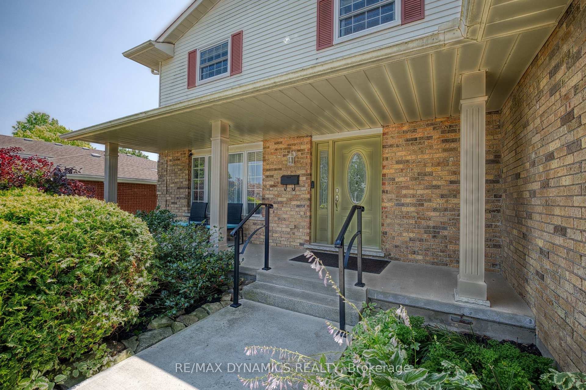 Photo 2 of 7362 Woodgate Street, Niagara Falls, Casey — HOMEH