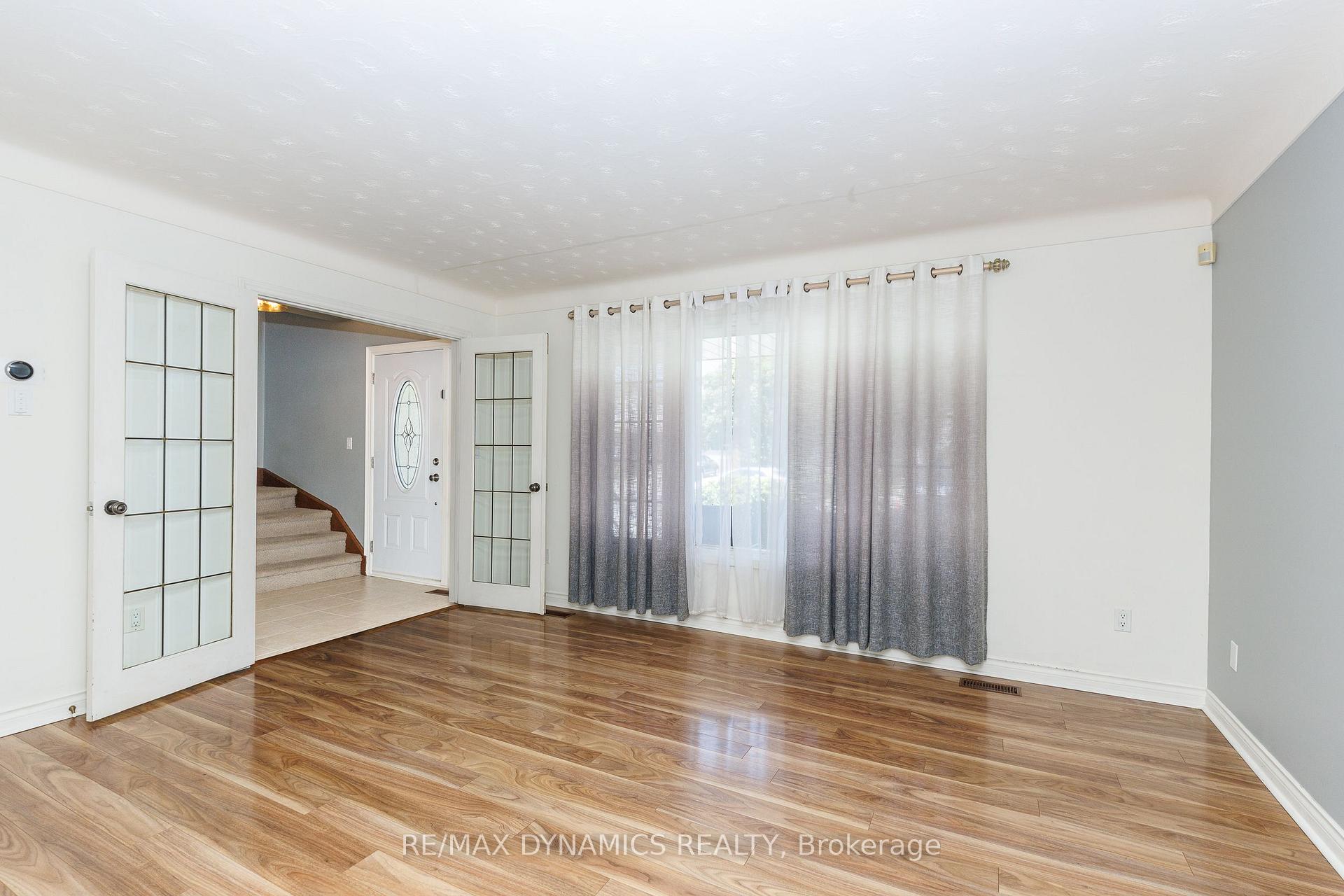 Photo 5 of 7362 Woodgate Street, Niagara Falls, Casey — HOMEH