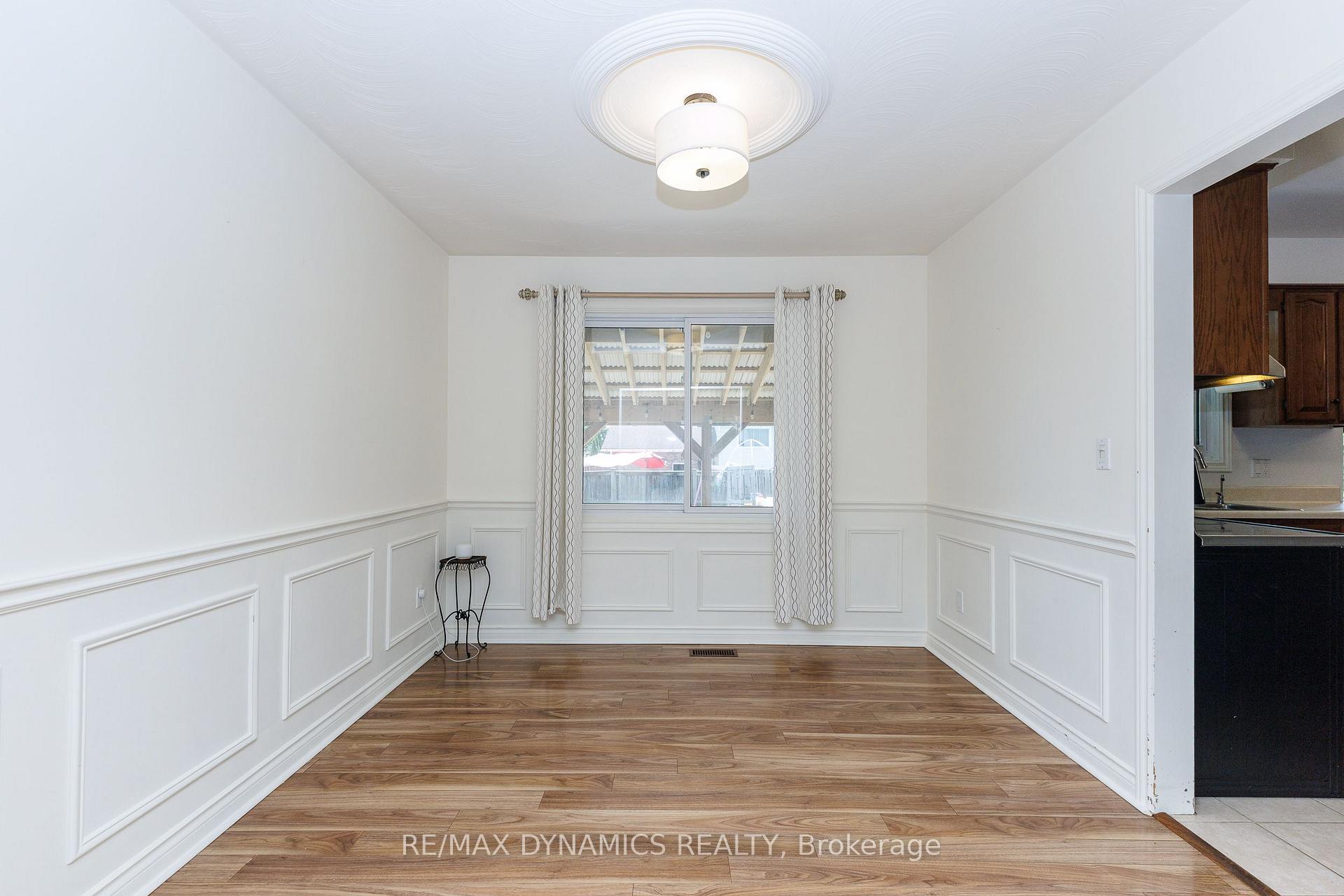 Photo 7 of 7362 Woodgate Street, Niagara Falls, Casey — HOMEH
