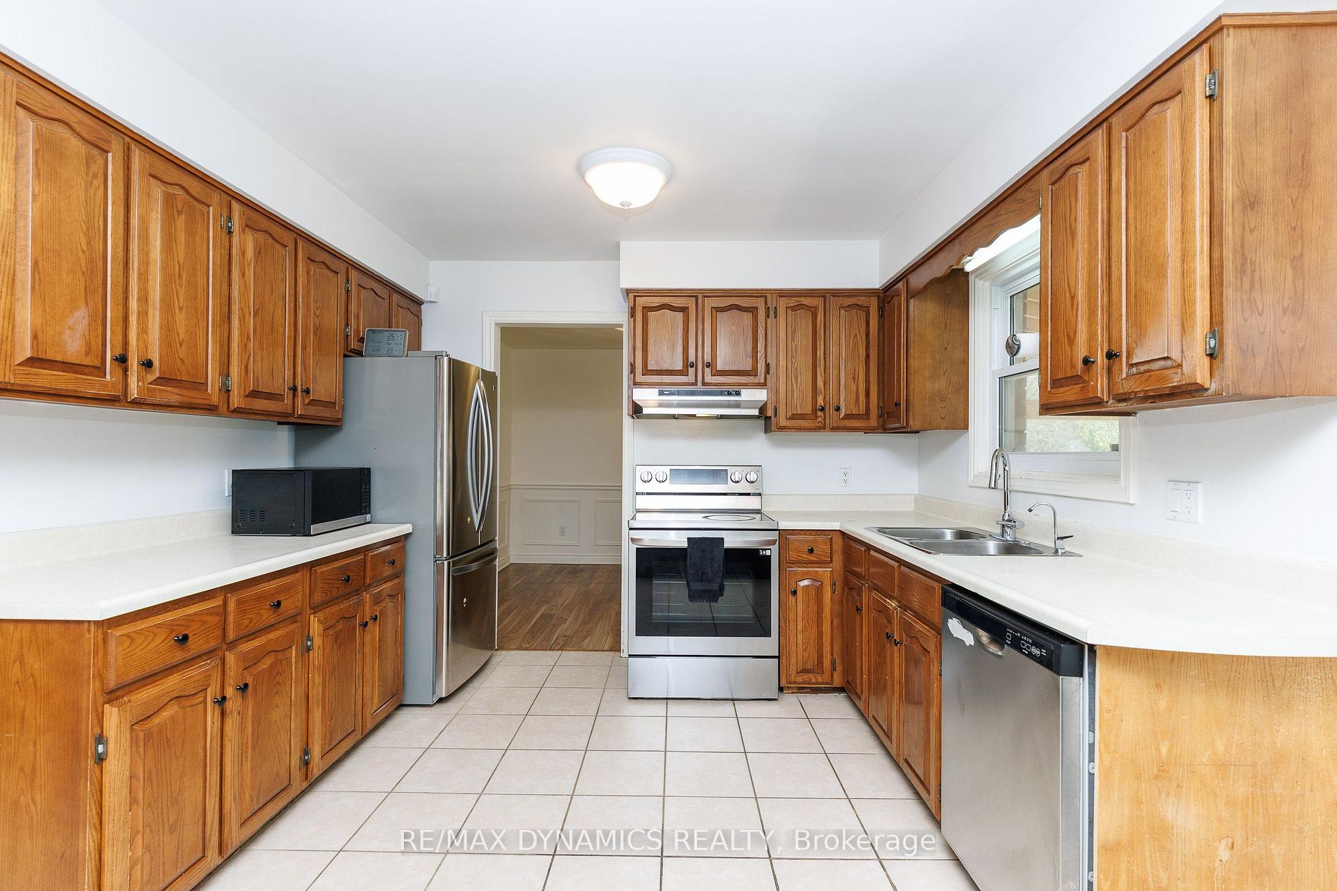 Photo 10 of 7362 Woodgate Street, Niagara Falls, Casey — HOMEH
