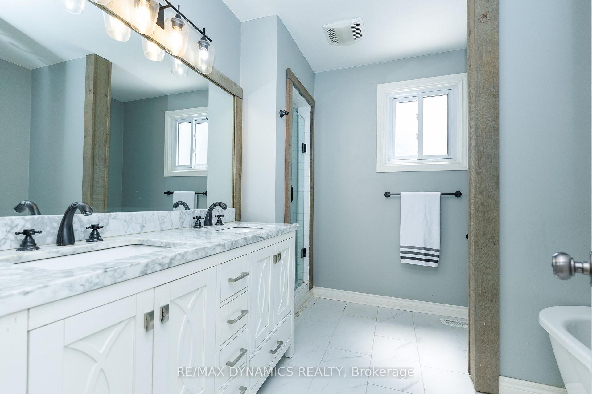 Photo 15 of 7362 Woodgate Street, Niagara Falls, Casey — HOMEH