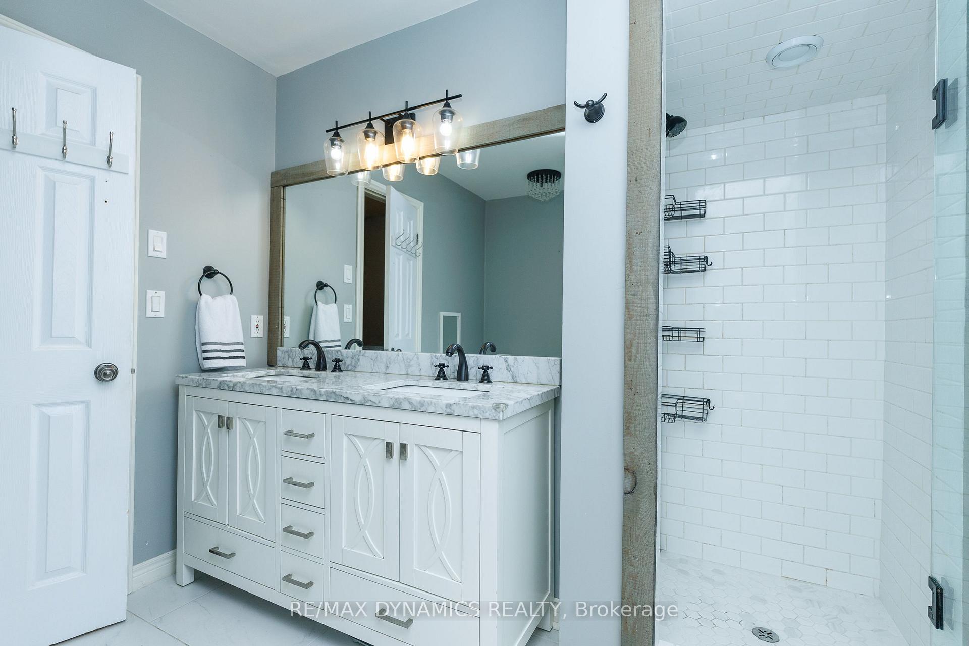 Photo 17 of 7362 Woodgate Street, Niagara Falls, Casey — HOMEH