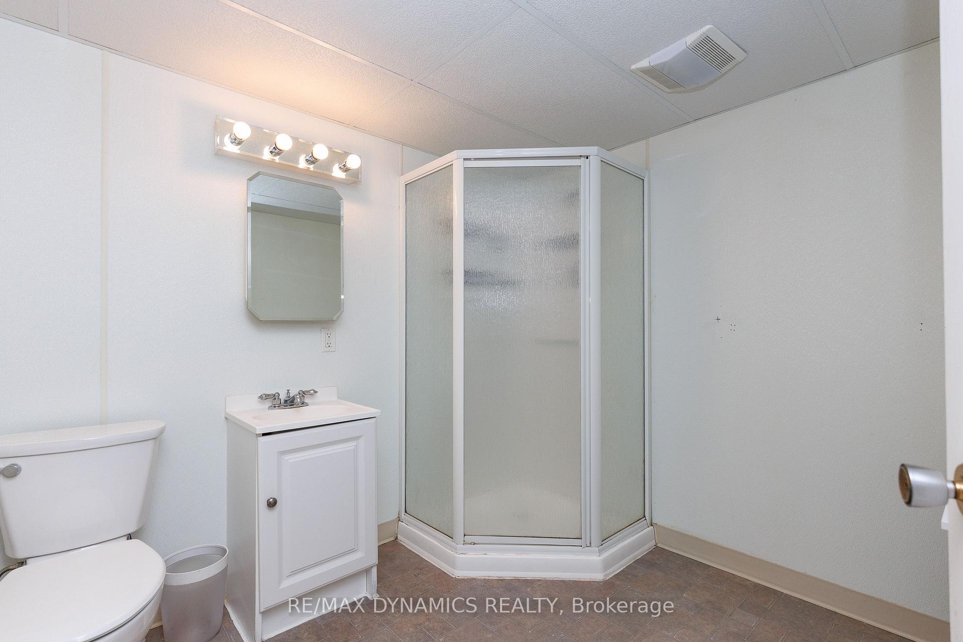 Photo 24 of 7362 Woodgate Street, Niagara Falls, Casey — HOMEH