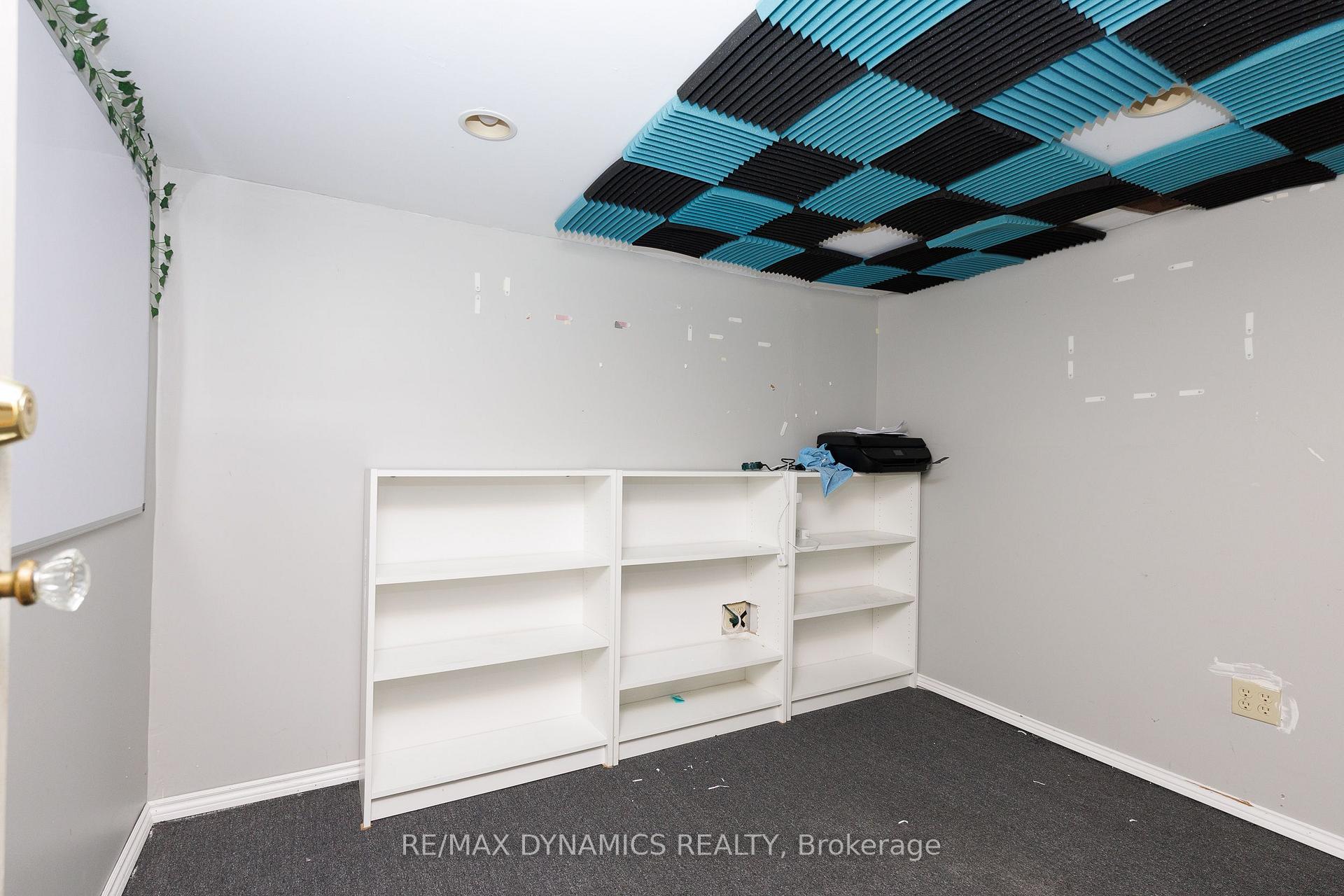 Photo 25 of 7362 Woodgate Street, Niagara Falls, Casey — HOMEH