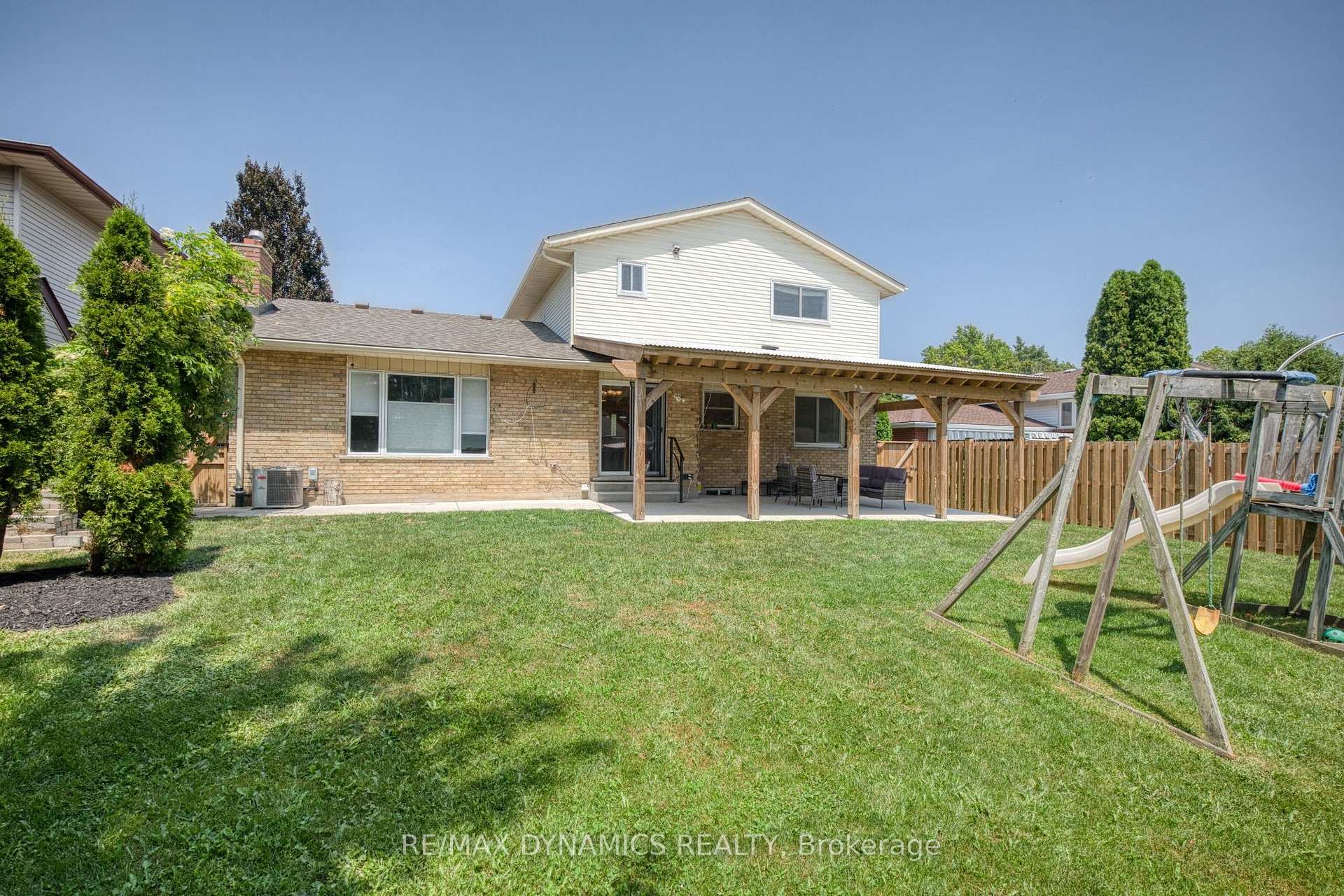 Photo 27 of 7362 Woodgate Street, Niagara Falls, Casey — HOMEH