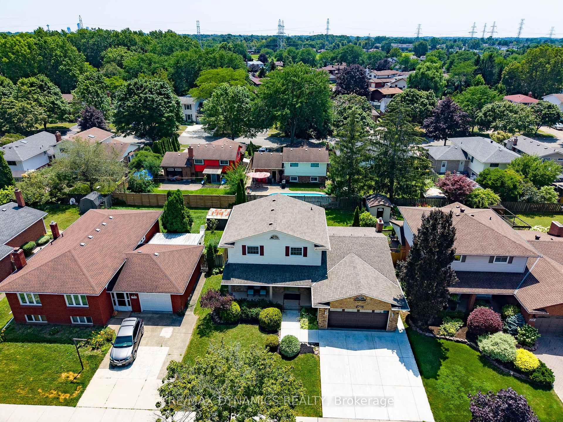 Photo 36 of 7362 Woodgate Street, Niagara Falls, Casey — HOMEH