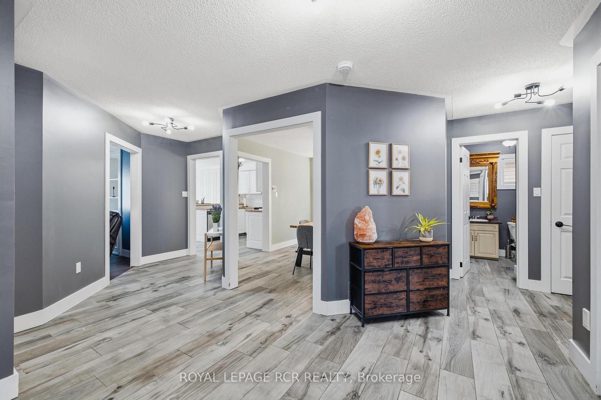 Photo 6 of 194 Andy Crescent, Vaughan, Elder Mills — HOMEH