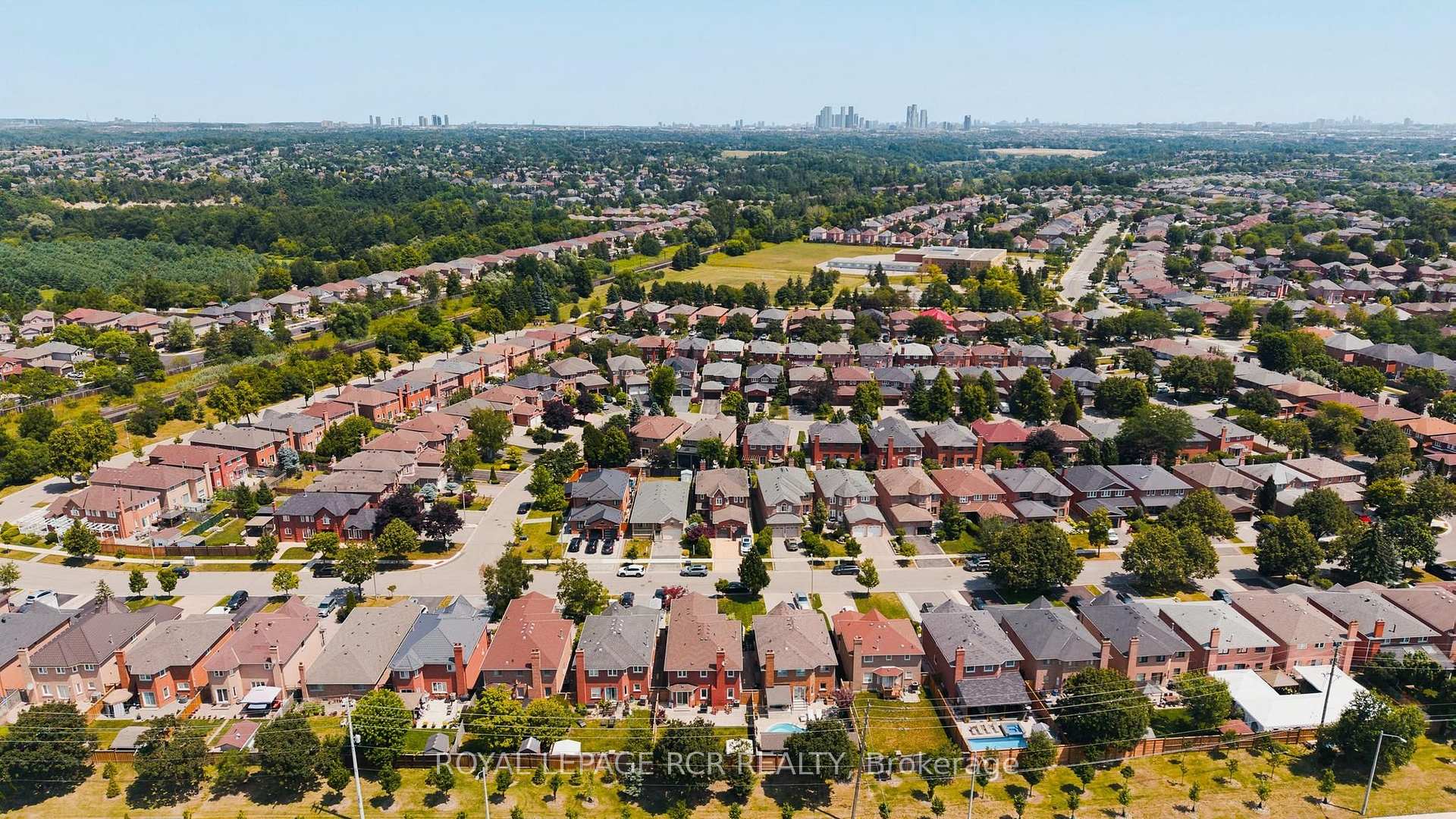 Photo 40 of 194 Andy Crescent, Vaughan, Elder Mills — HOMEH