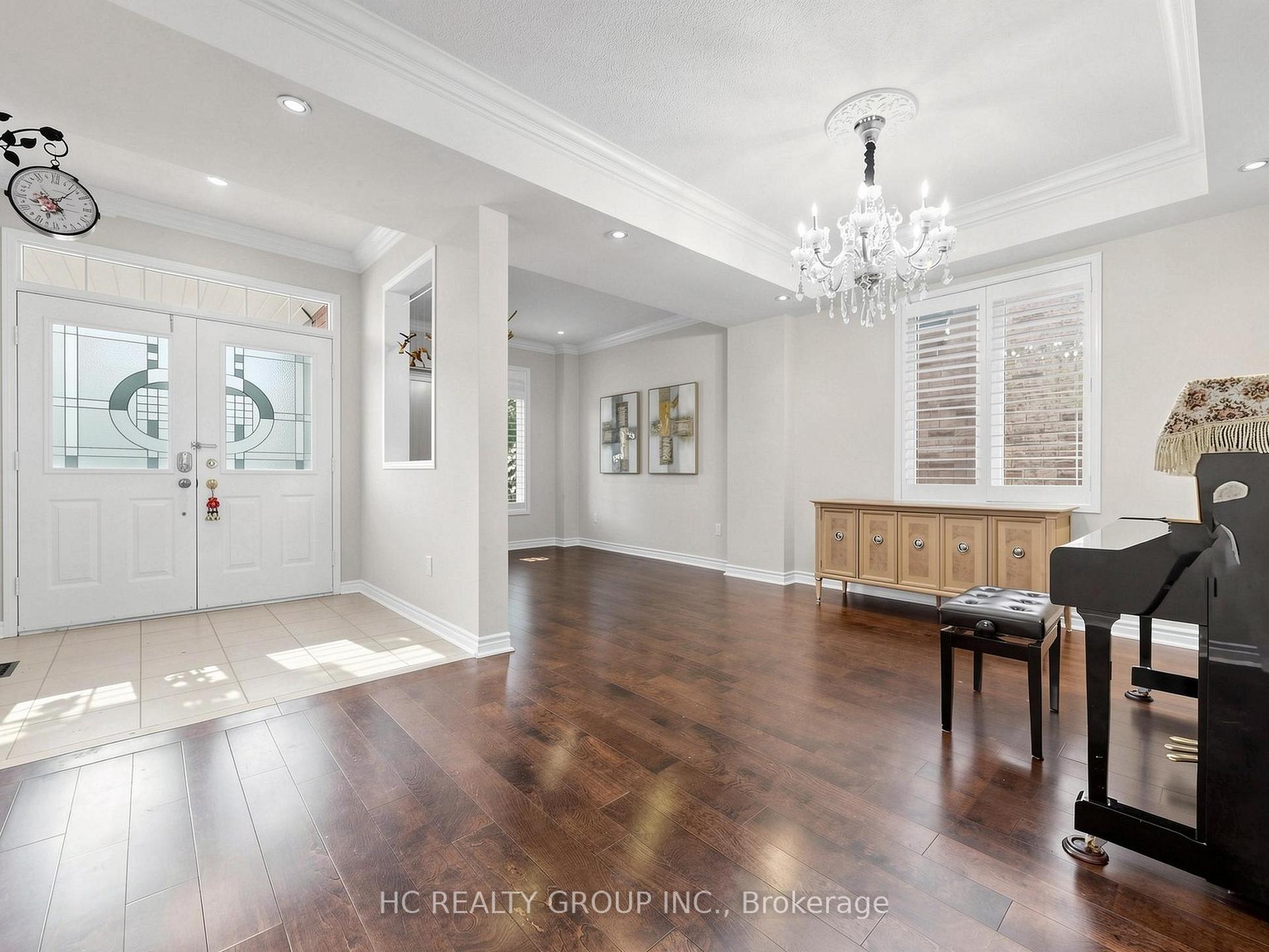 Photo 3 of 232 Stonebridge Drive, Markham, Berczy — HOMEH