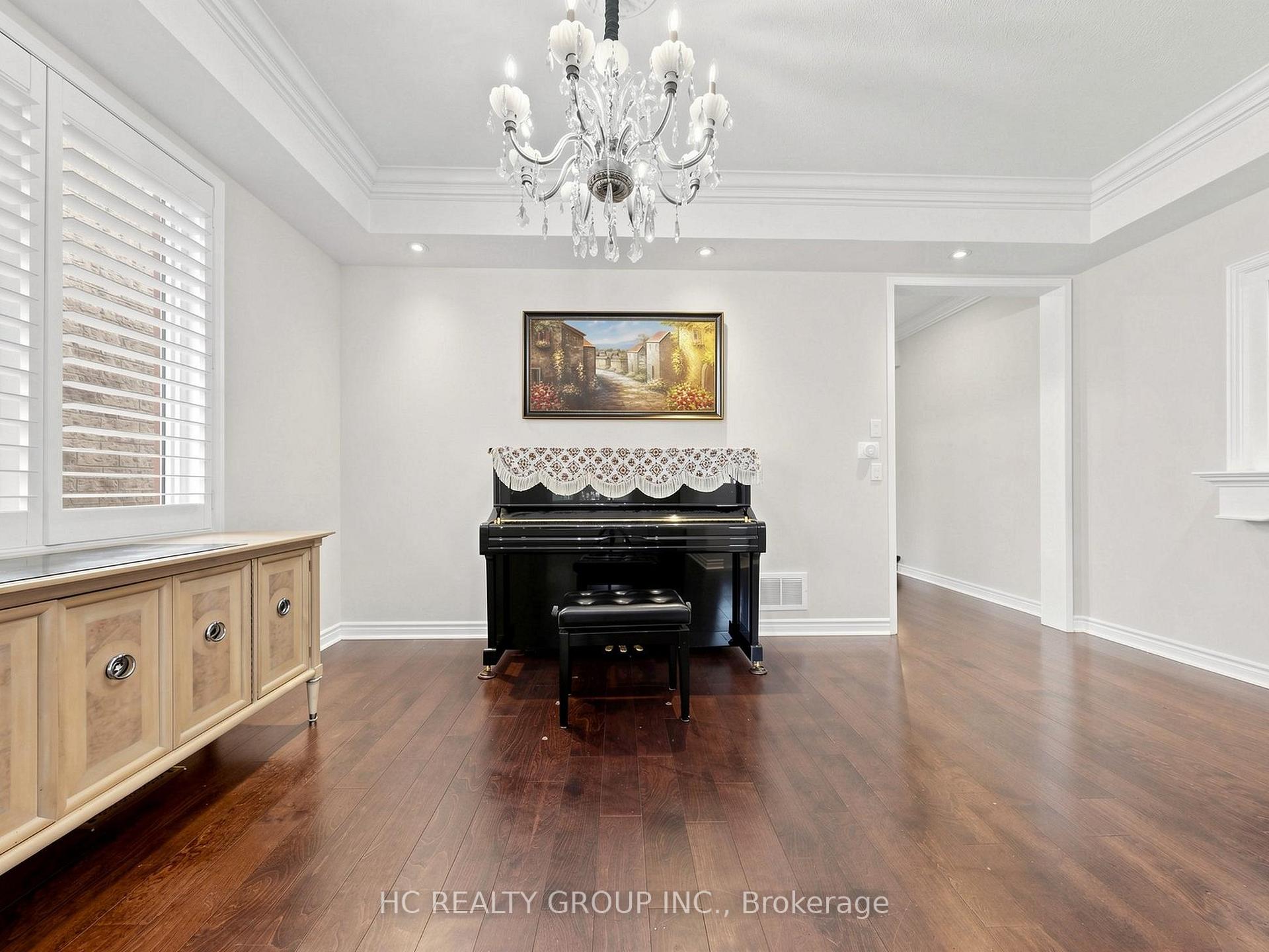 Photo 9 of 232 Stonebridge Drive, Markham, Berczy — HOMEH