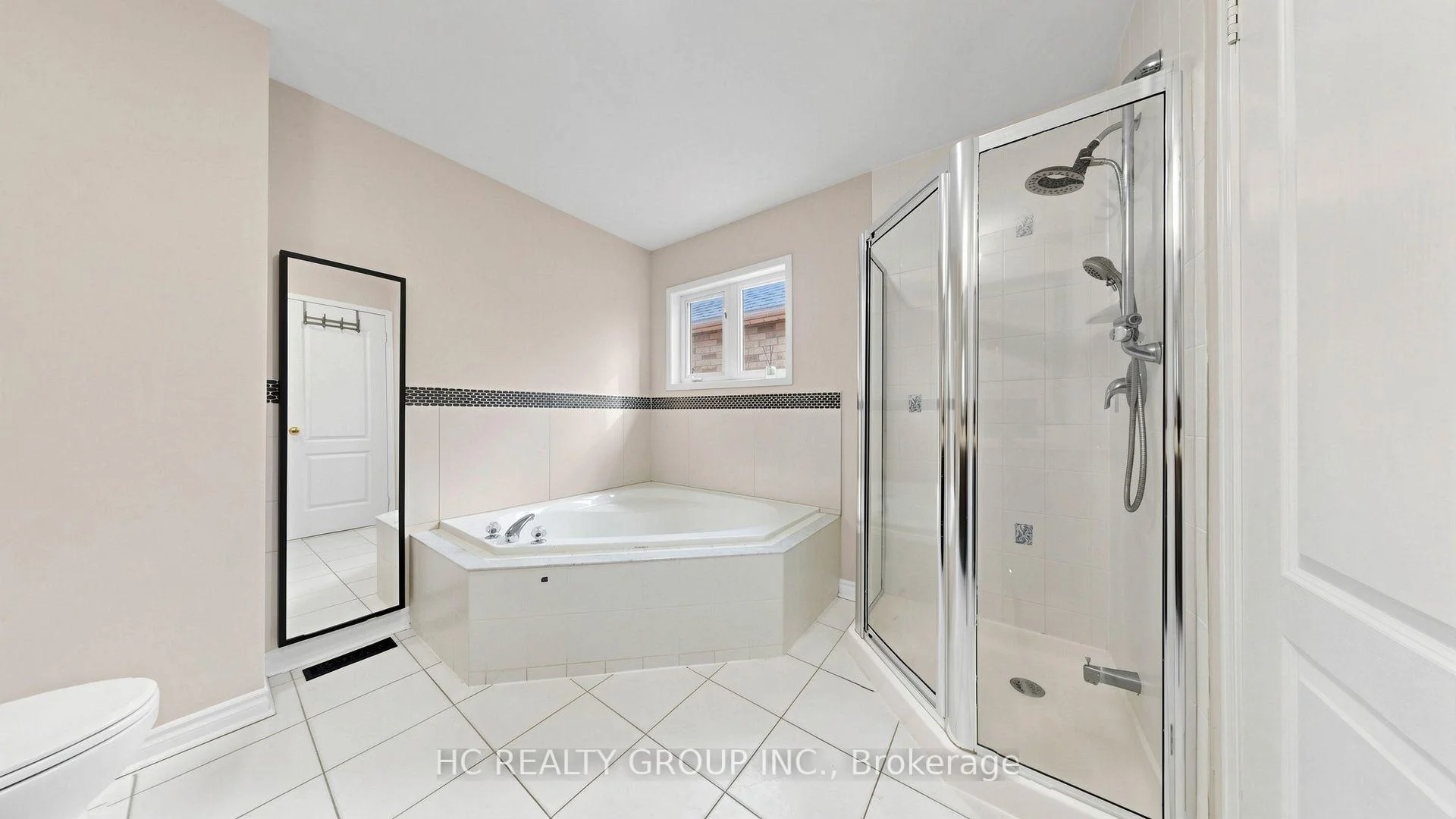 Photo 56 of 232 Stonebridge Drive, Markham, Berczy — HOMEH