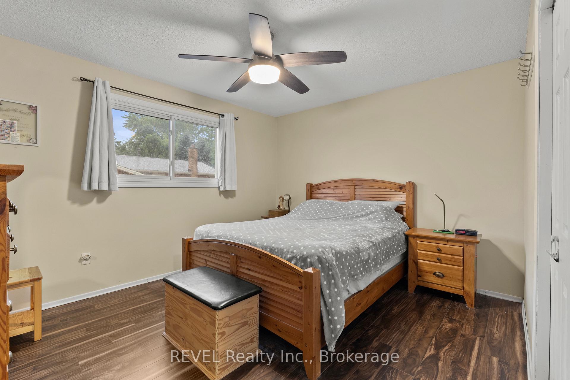 Photo 14 of 7782 Badger Road, Niagara Falls, West Wood — HOMEH