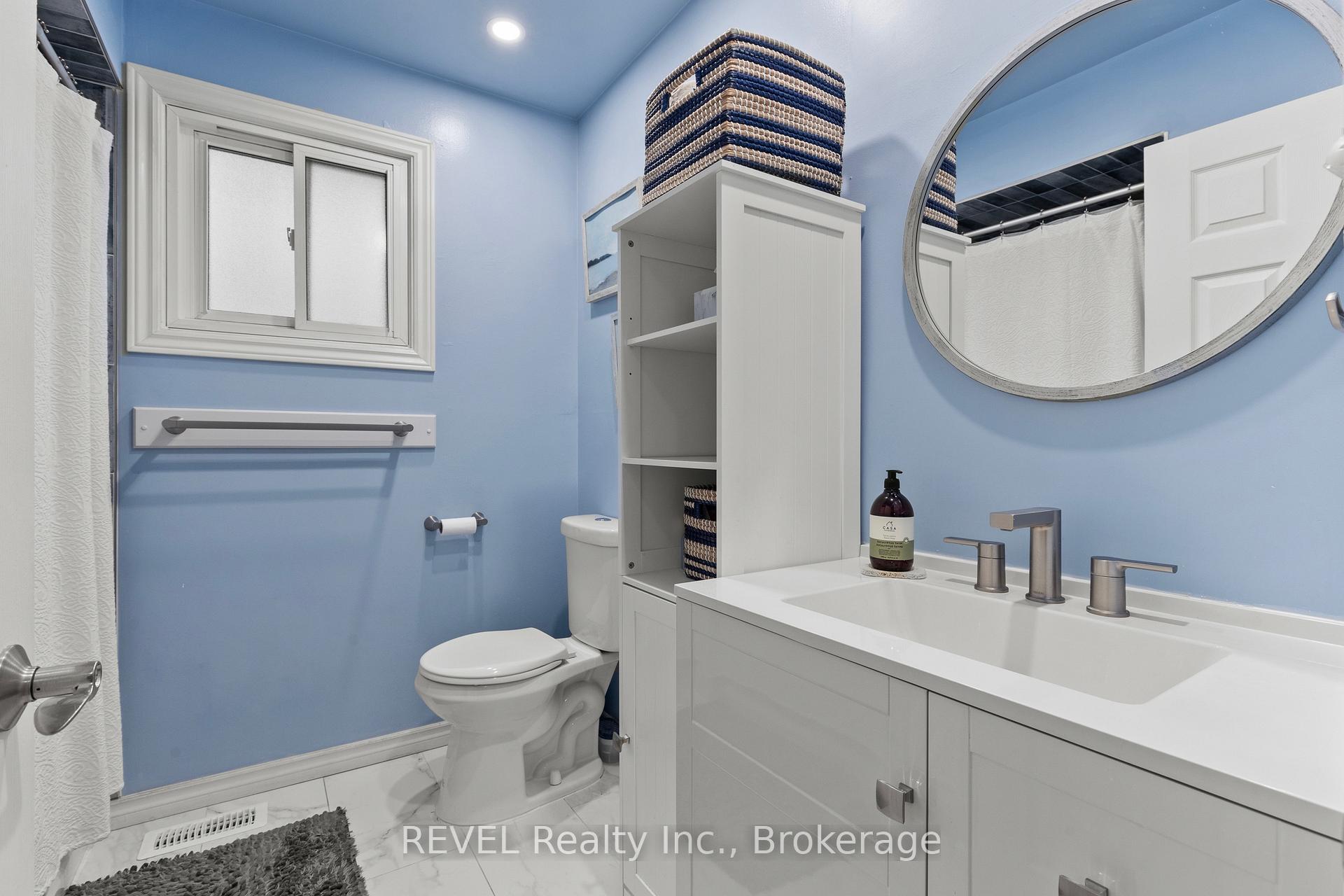 Photo 17 of 7782 Badger Road, Niagara Falls, West Wood — HOMEH