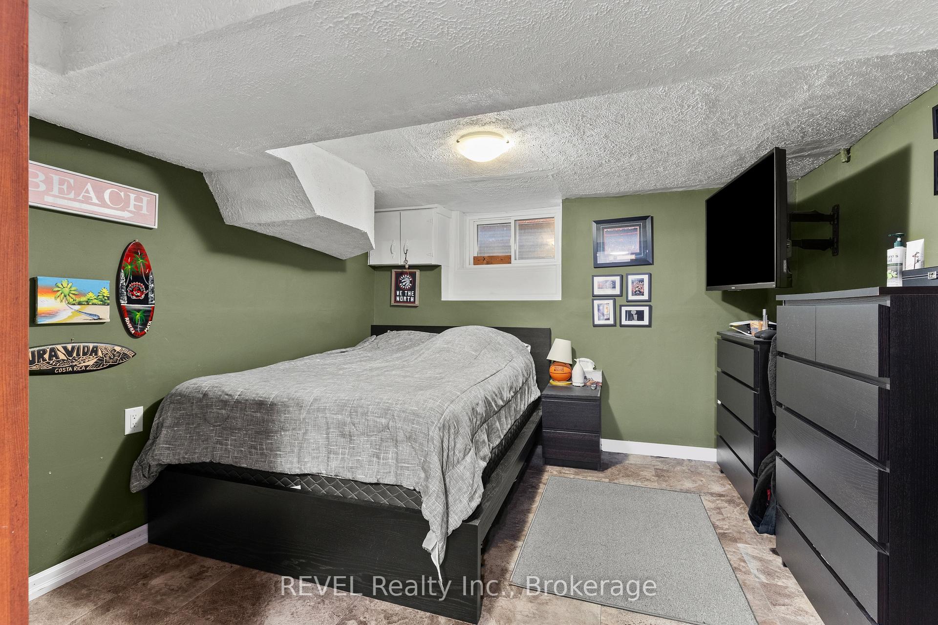 Photo 20 of 7782 Badger Road, Niagara Falls, West Wood — HOMEH