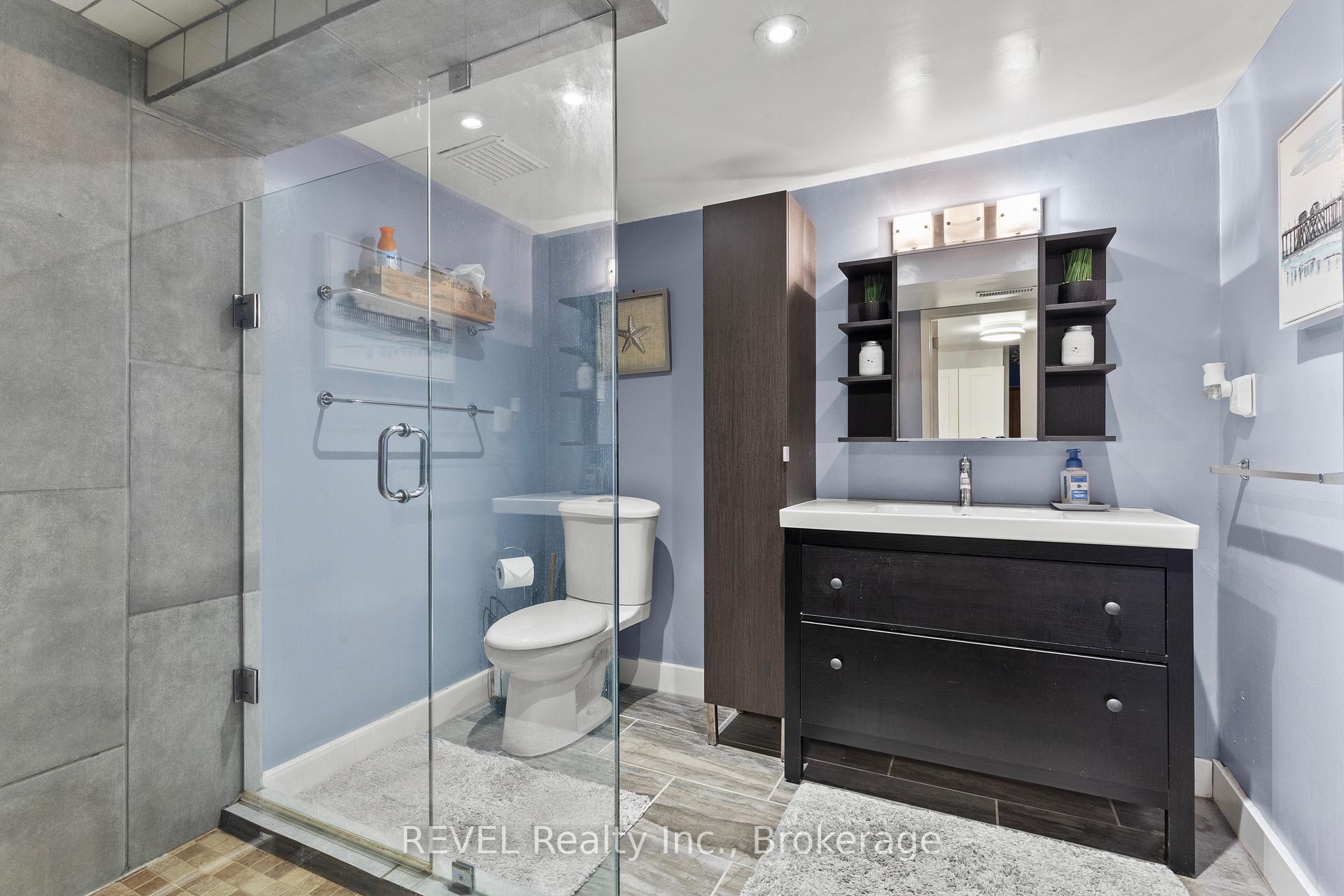 Photo 21 of 7782 Badger Road, Niagara Falls, West Wood — HOMEH