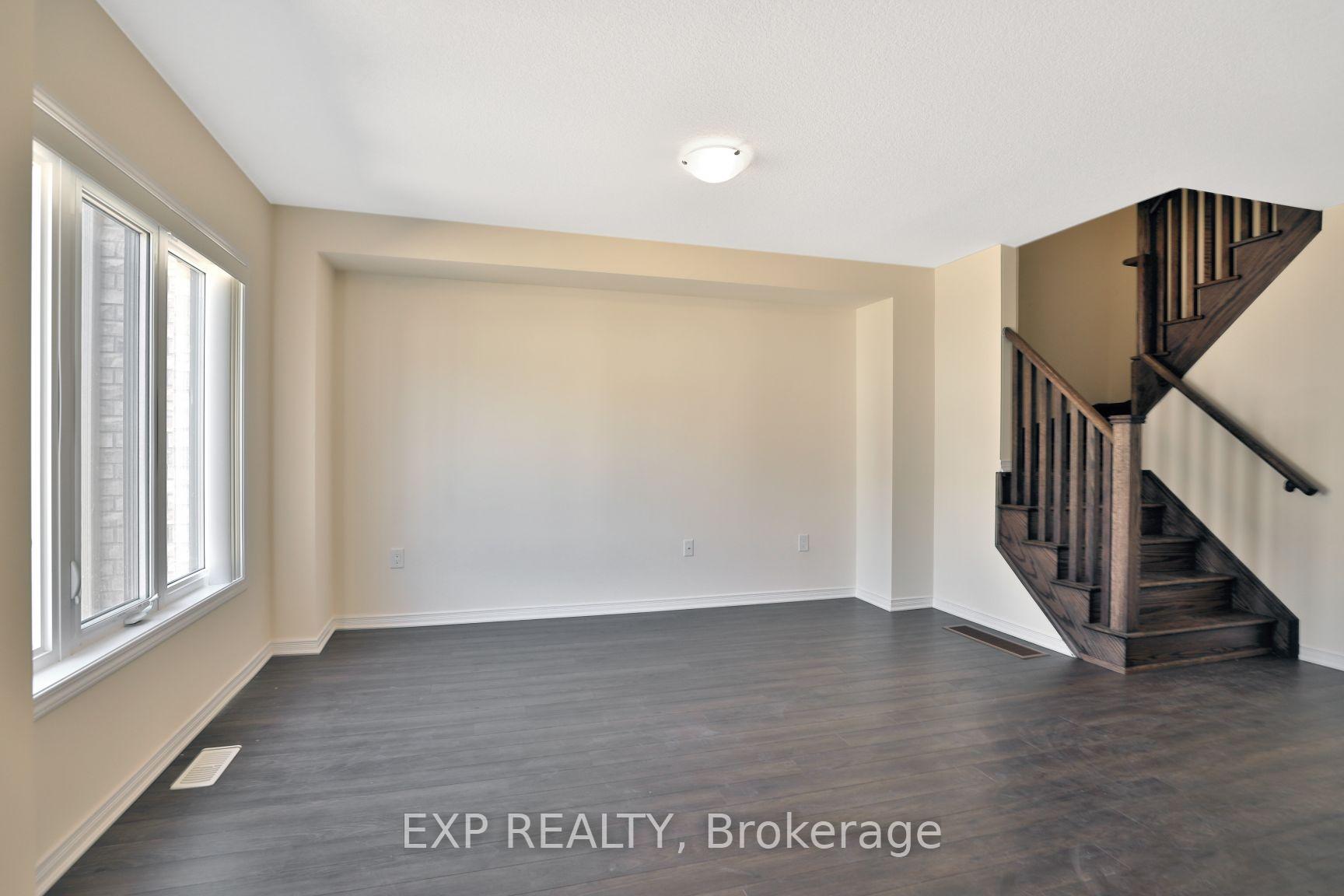 Photo 6 of 7 Pagebrook Crescent, Hamilton, Stoney Creek — HOMEH