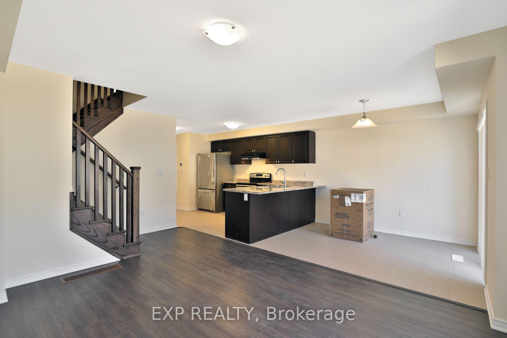 Photo 7 of 7 Pagebrook Crescent, Hamilton, Stoney Creek — HOMEH
