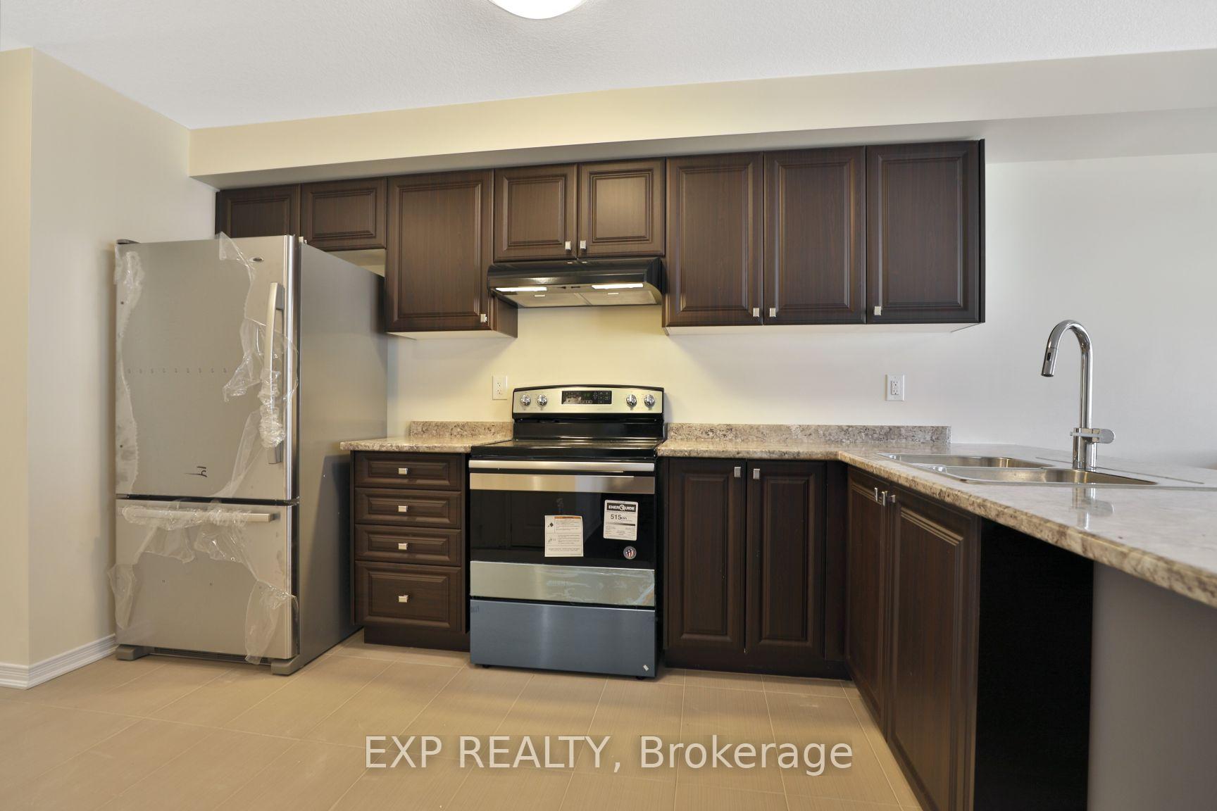 Photo 10 of 7 Pagebrook Crescent, Hamilton, Stoney Creek — HOMEH