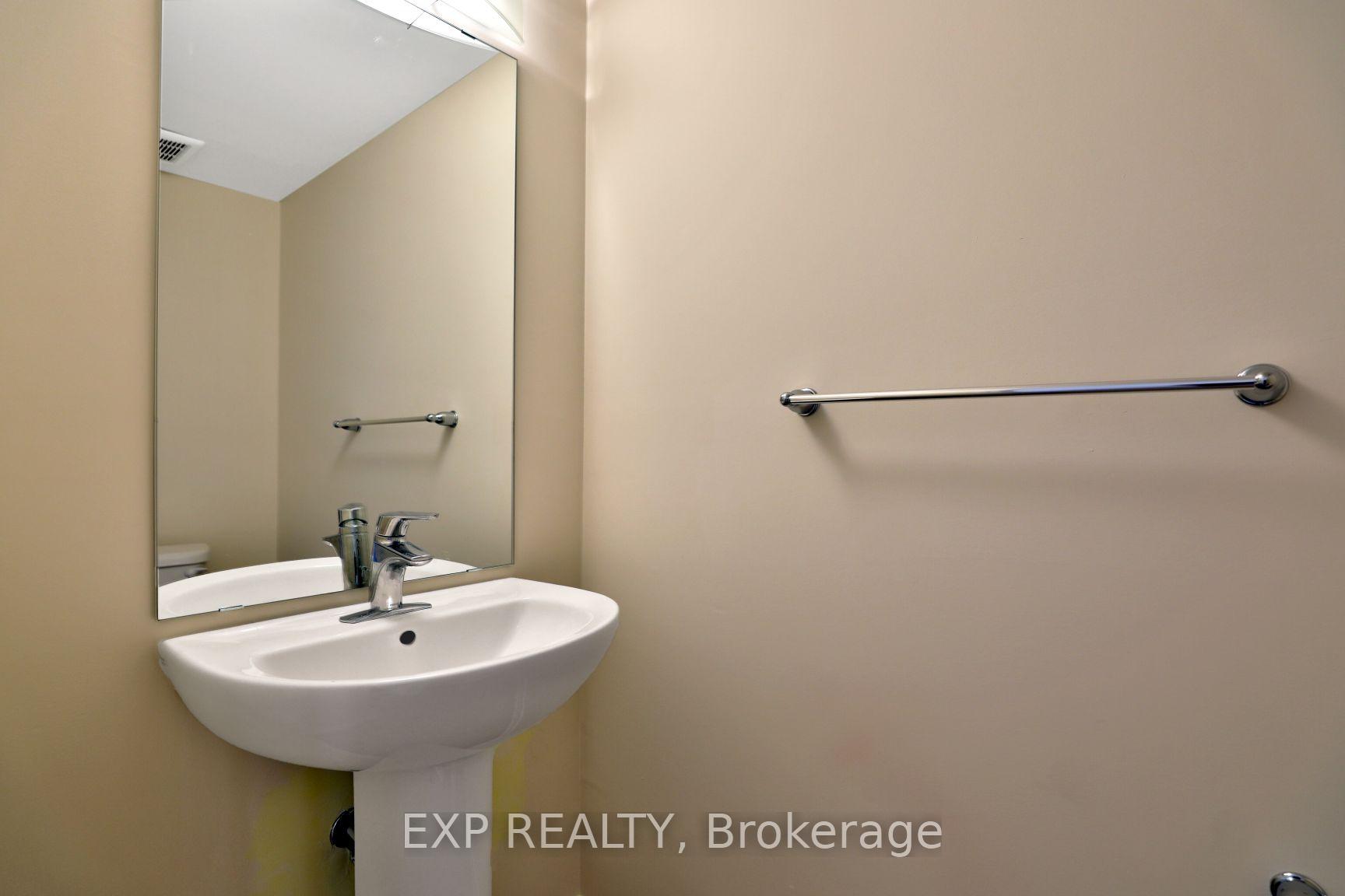 Photo 12 of 7 Pagebrook Crescent, Hamilton, Stoney Creek — HOMEH