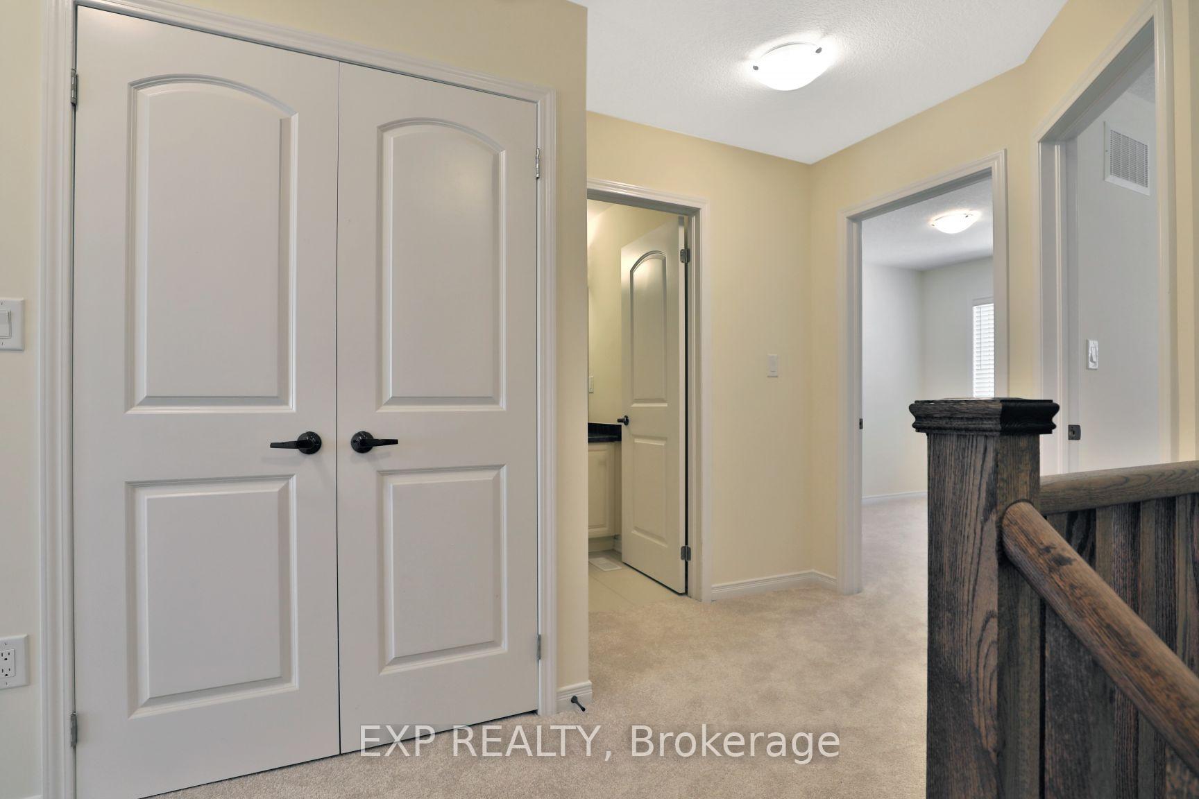 Photo 13 of 7 Pagebrook Crescent, Hamilton, Stoney Creek — HOMEH