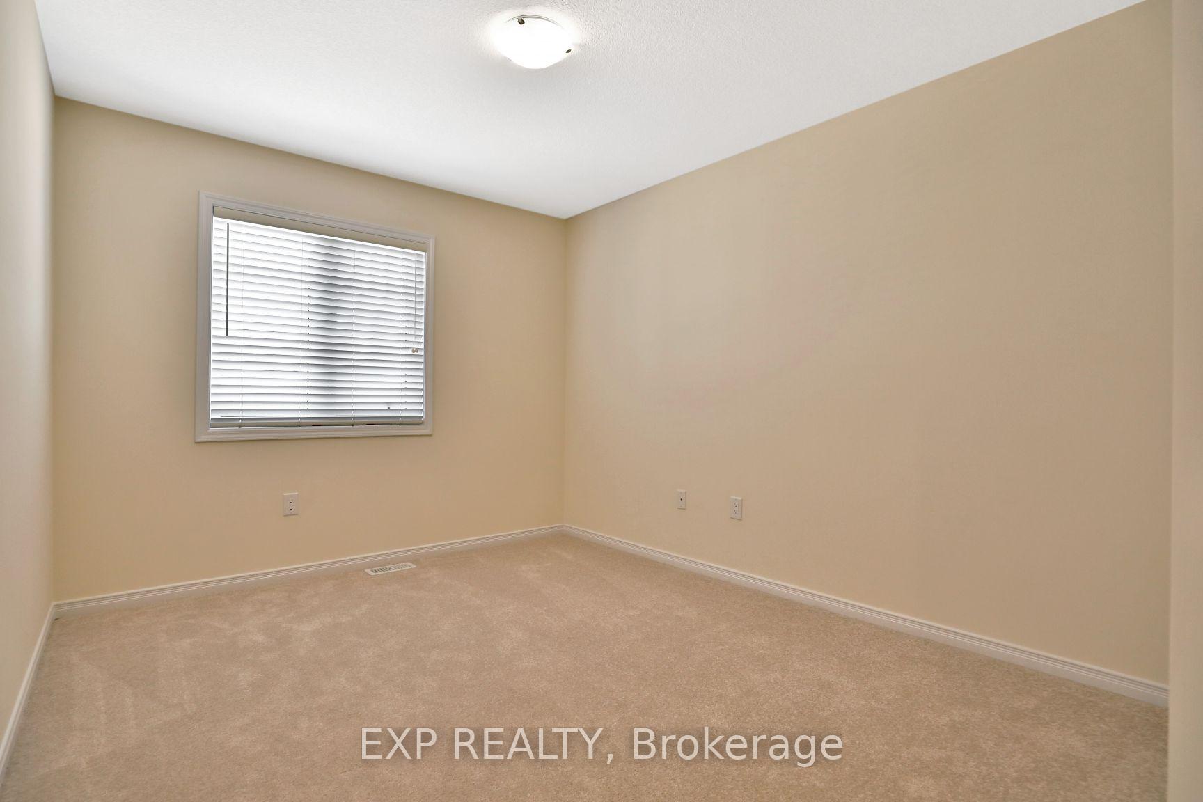 Photo 17 of 7 Pagebrook Crescent, Hamilton, Stoney Creek — HOMEH