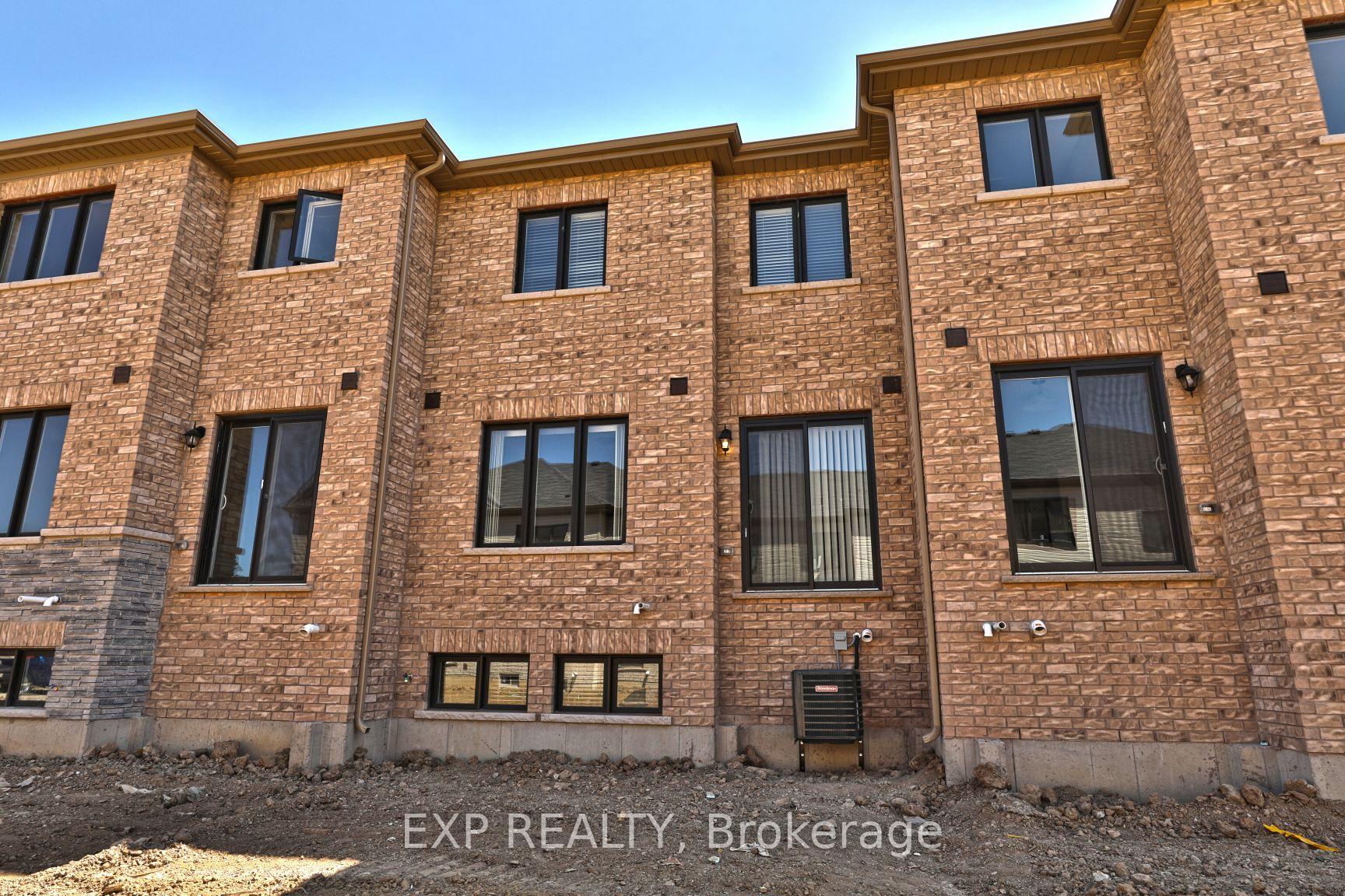 Photo 22 of 7 Pagebrook Crescent, Hamilton, Stoney Creek — HOMEH