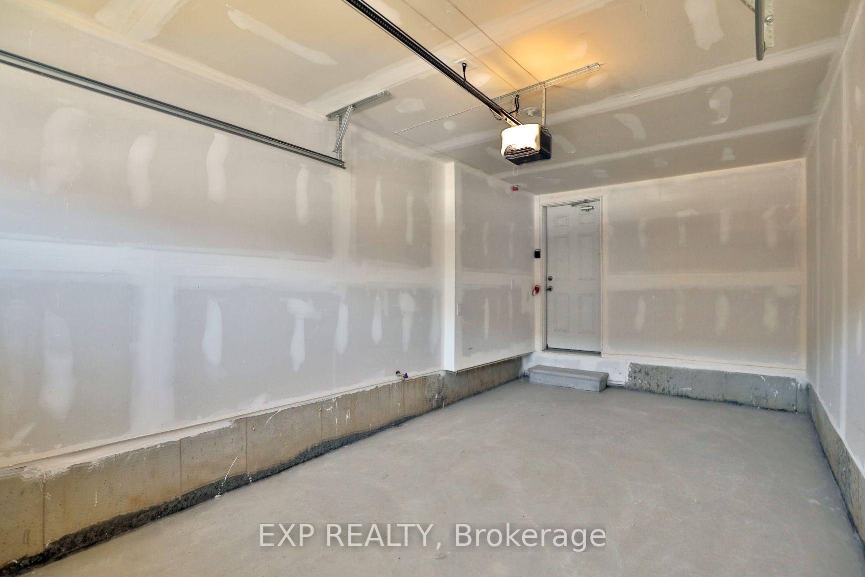 Photo 27 of 7 Pagebrook Crescent, Hamilton, Stoney Creek — HOMEH