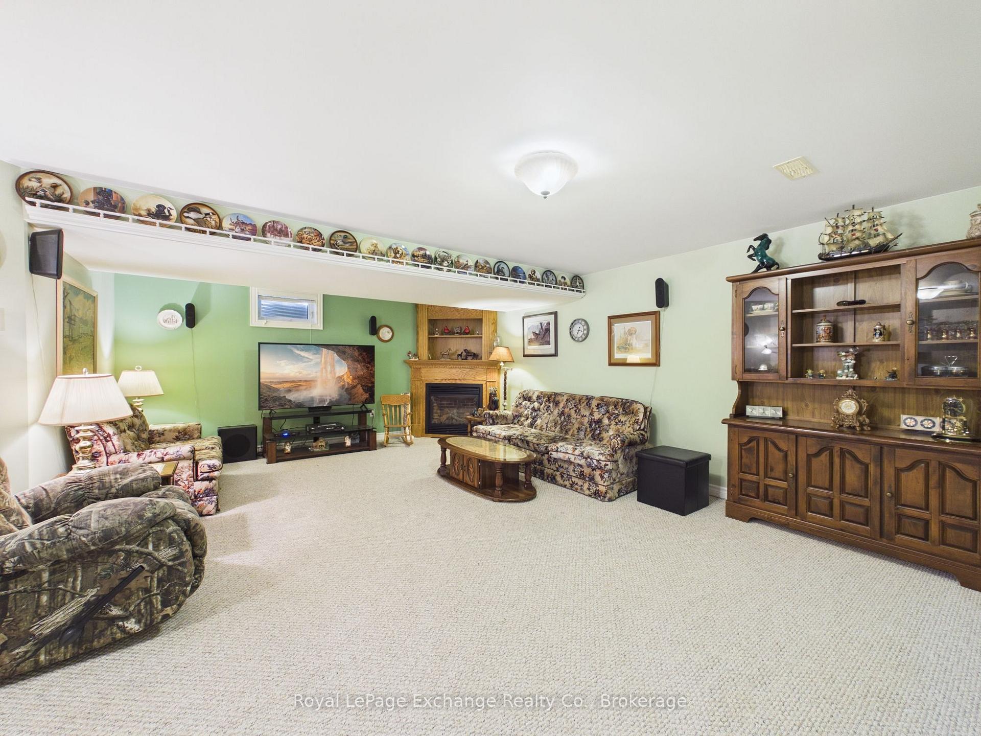 Photo 16 of 651 Pipers Court, Kincardine — HOMEH