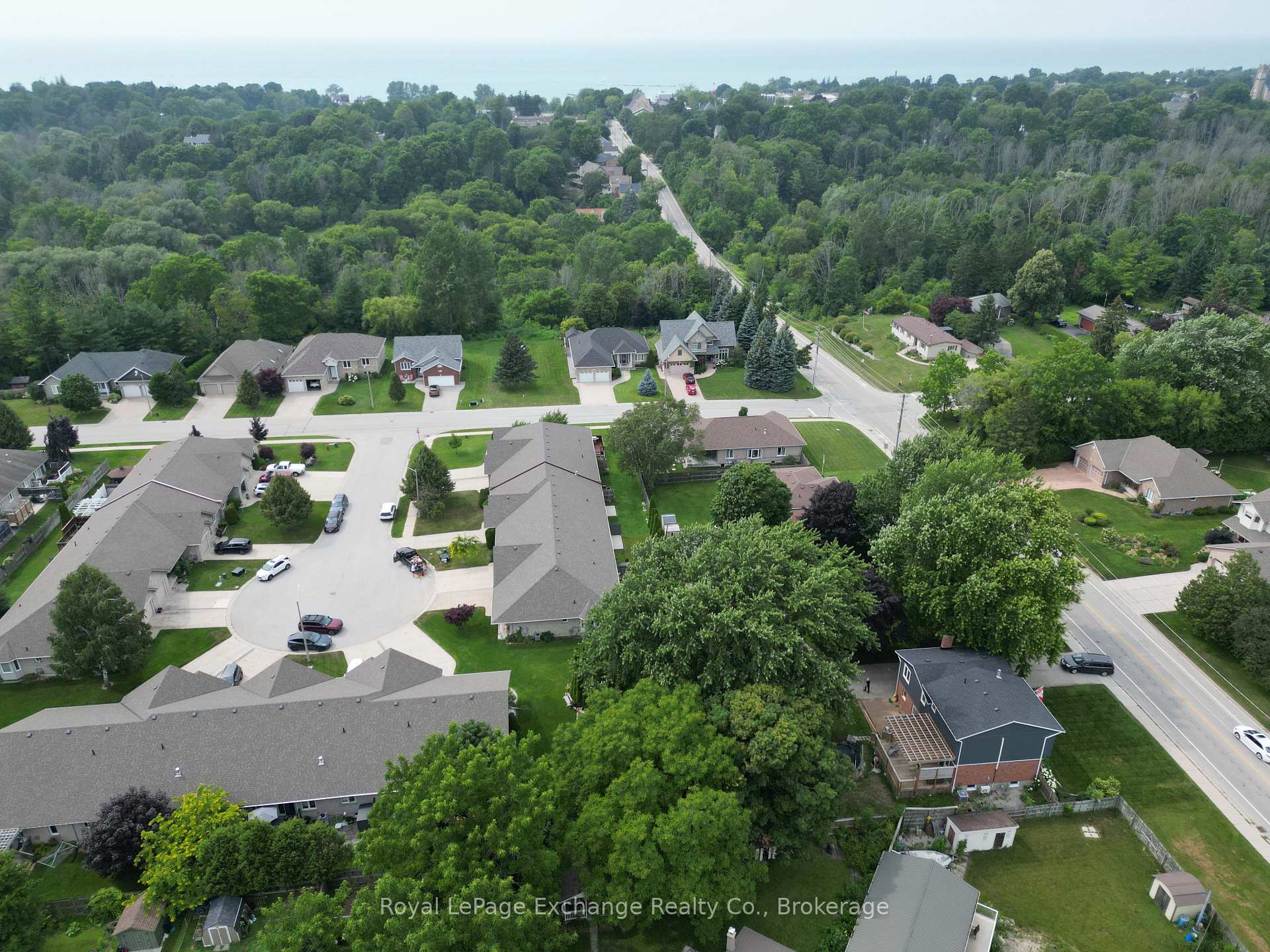 Photo 27 of 651 Pipers Court, Kincardine — HOMEH