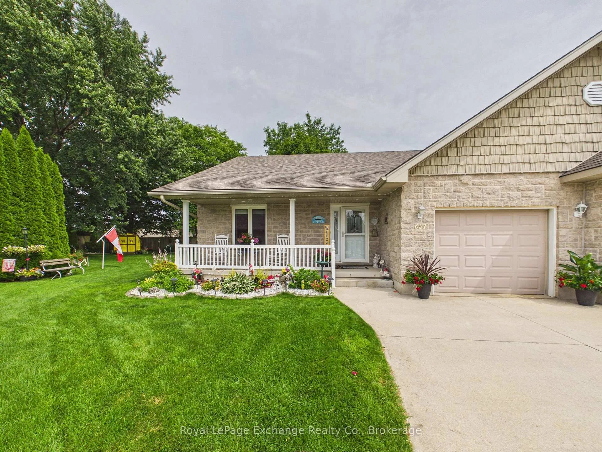 Photo 3 of 651 Pipers Court, Kincardine — HOMEH