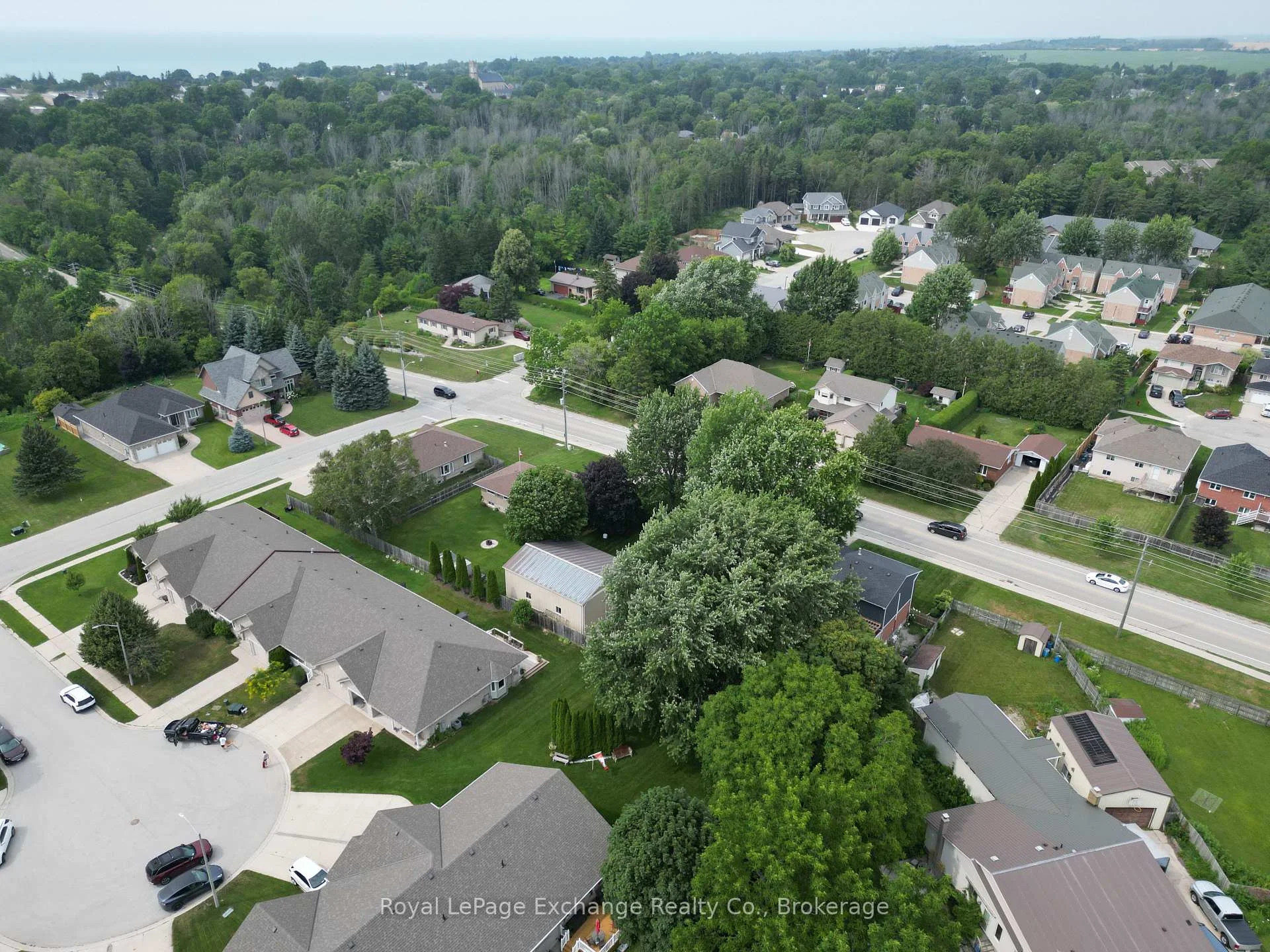 Photo 29 of 651 Pipers Court, Kincardine — HOMEH
