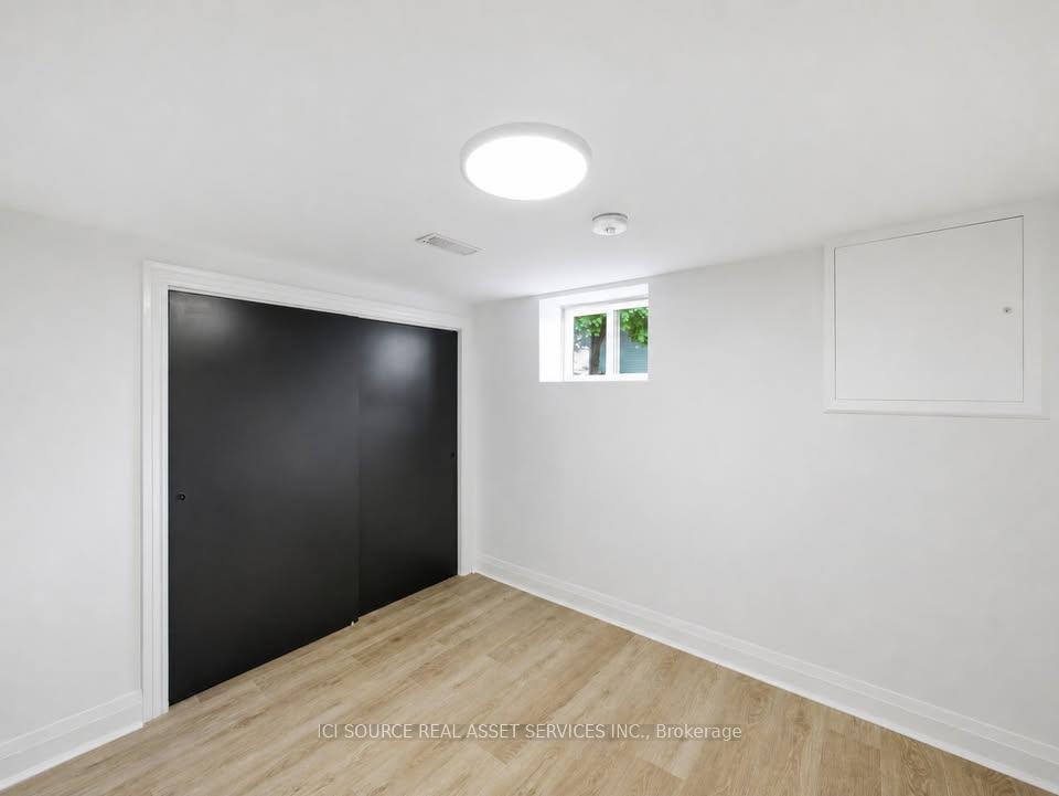 Photo 9 of Unit 1, 647 Limeridge Road E, Hamilton, Thorner — HOMEH