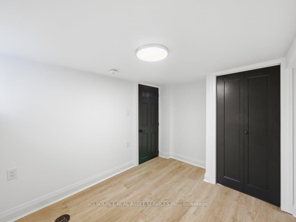 Photo 13 of Unit 1, 647 Limeridge Road E, Hamilton, Thorner — HOMEH