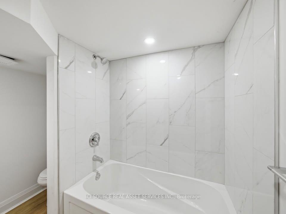 Photo 15 of Unit 1, 647 Limeridge Road E, Hamilton, Thorner — HOMEH